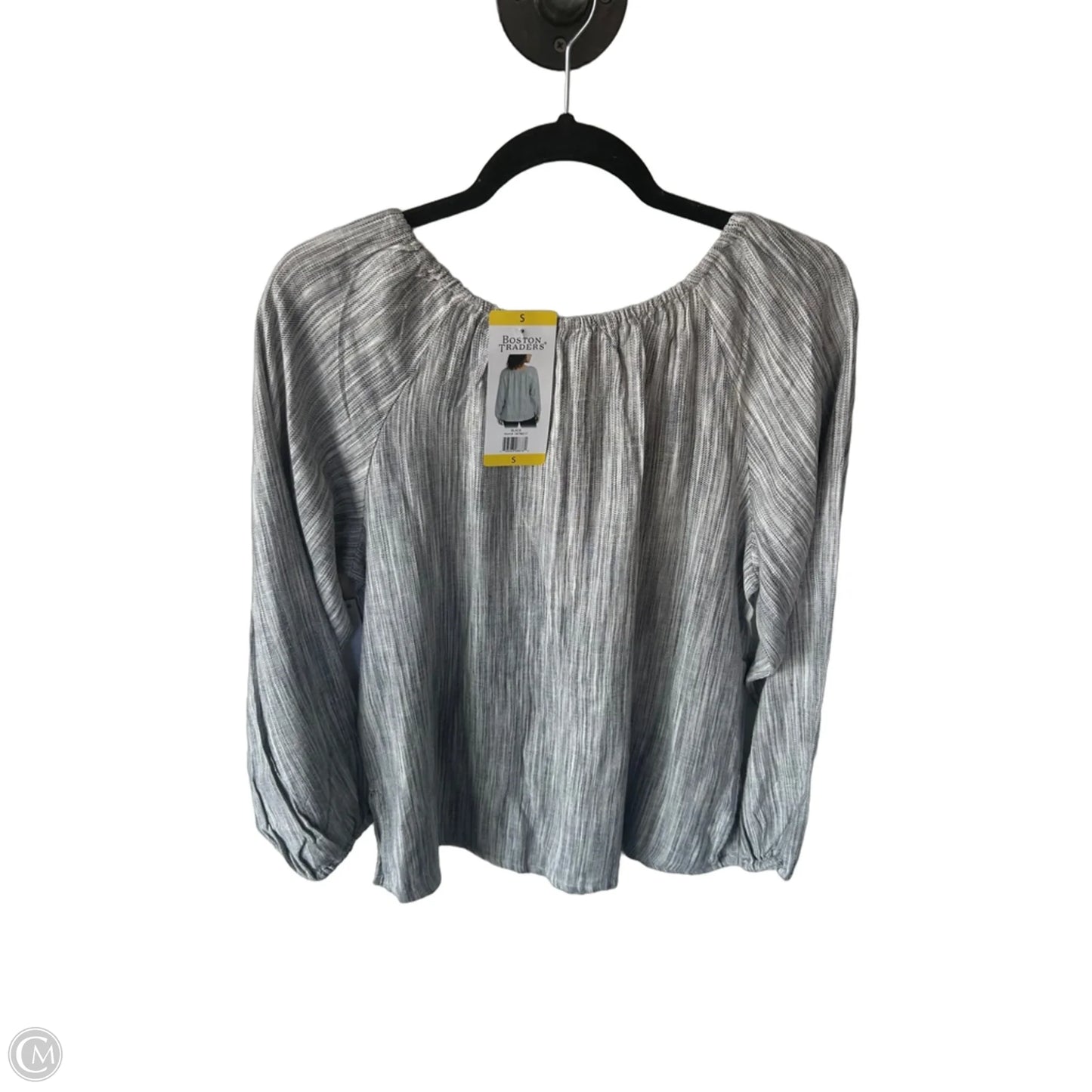 Top Long Sleeve By Clothes Mentor In Grey & White, Size: S