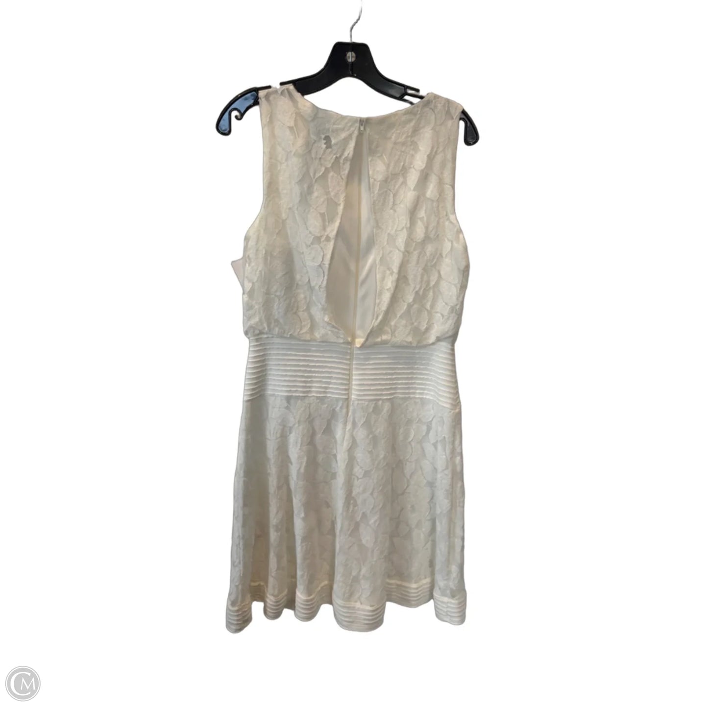 Dress Party Short By Gabby Skye In White, Size: M