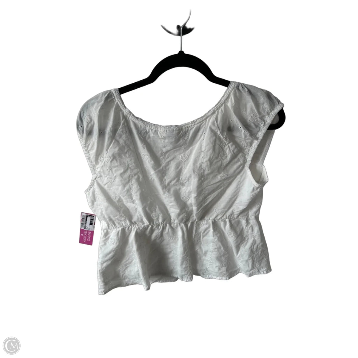 Top Short Sleeve By Universal Thread In White, Size: M