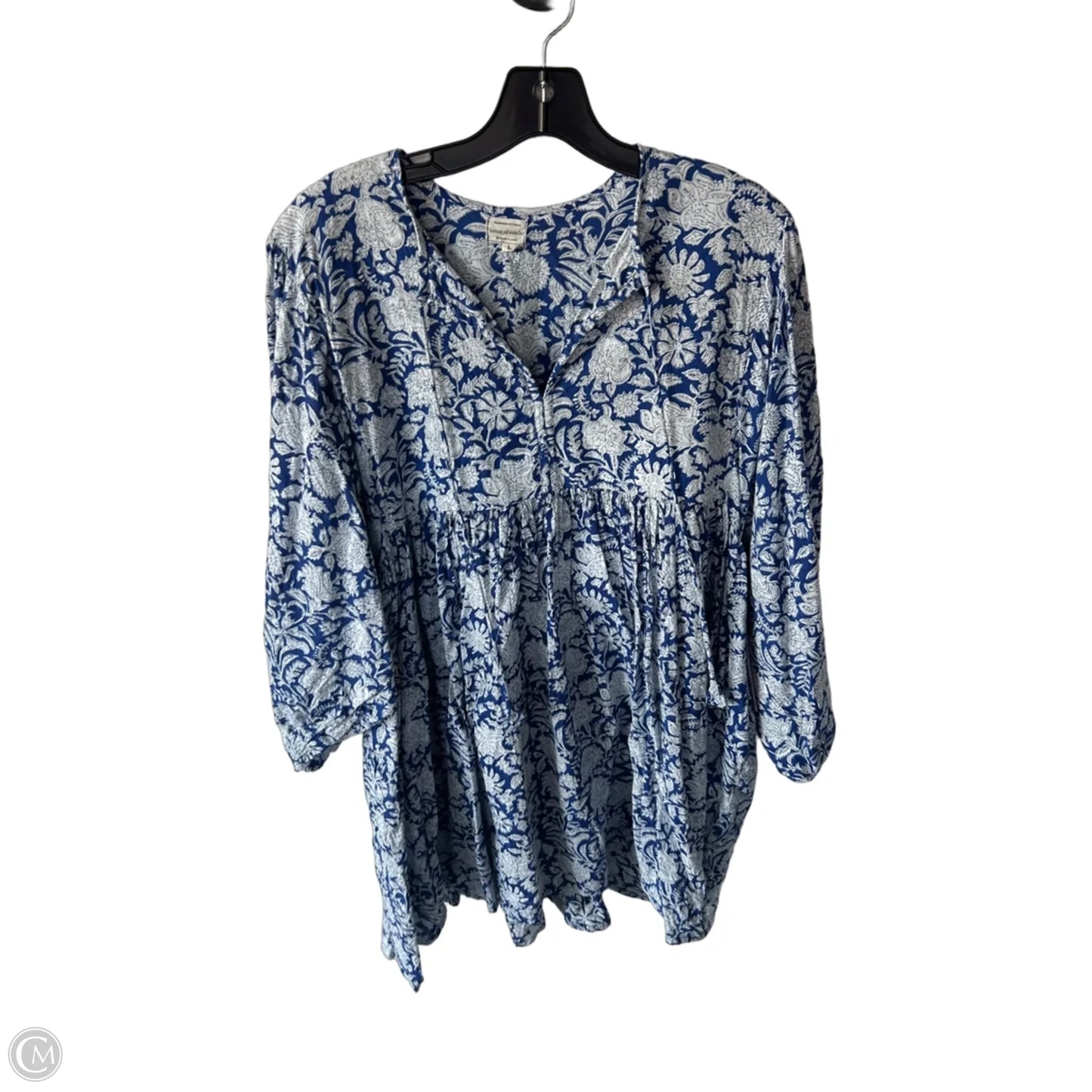 Dress Casual Short By Clothes Mentor In Blue & White, Size: L