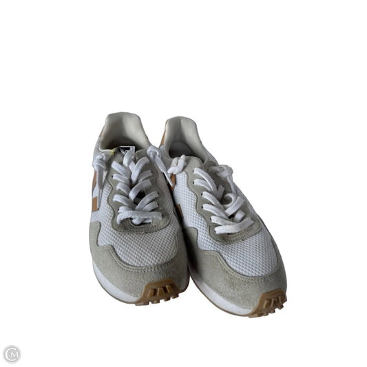 Shoes Sneakers By Veja In Cream & Tan, Size: 10