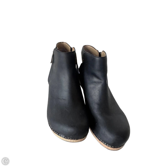 Boots Ankle Flats By Dansko In Black, Size: 10.5