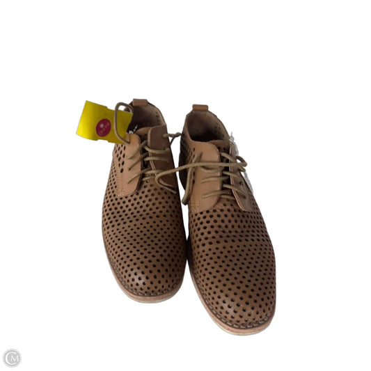 Shoes Sneakers By Vaneli In Tan, Size: 7