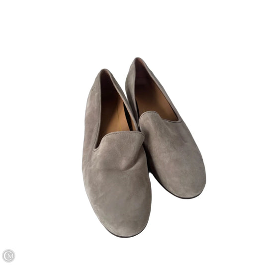 Shoes Flats By Vionic In Grey, Size: 6