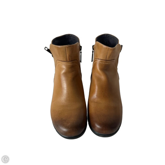 Boots Ankle Flats By Cmc In Brown, Size: 8