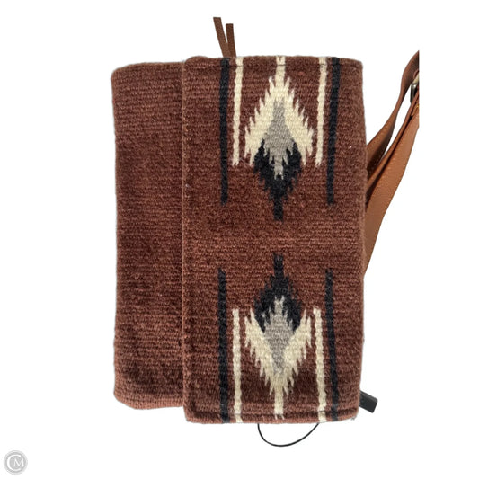 Crossbody By Clothes Mentor, Size: Medium