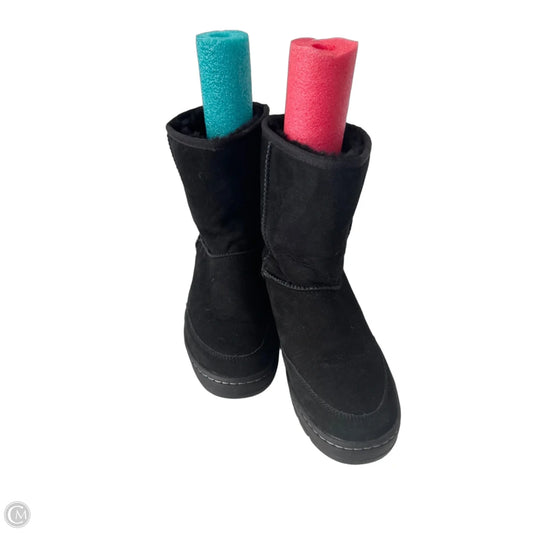 Boots Designer By Ugg In Black, Size: 8