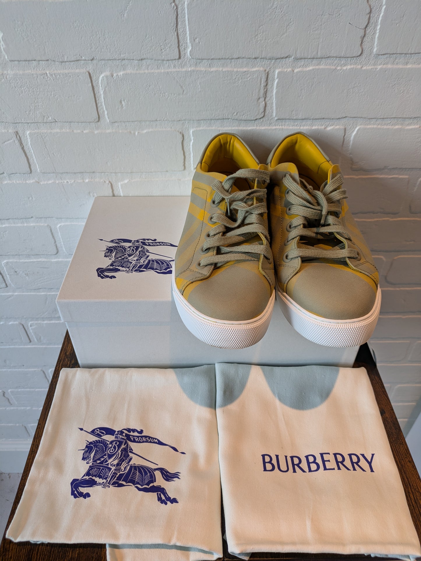 Yellow Shoes Luxury Designer Burberry, Size 10.5