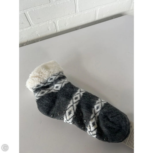 Socks By Clothes Mentor In Black & White, Size: Osfm