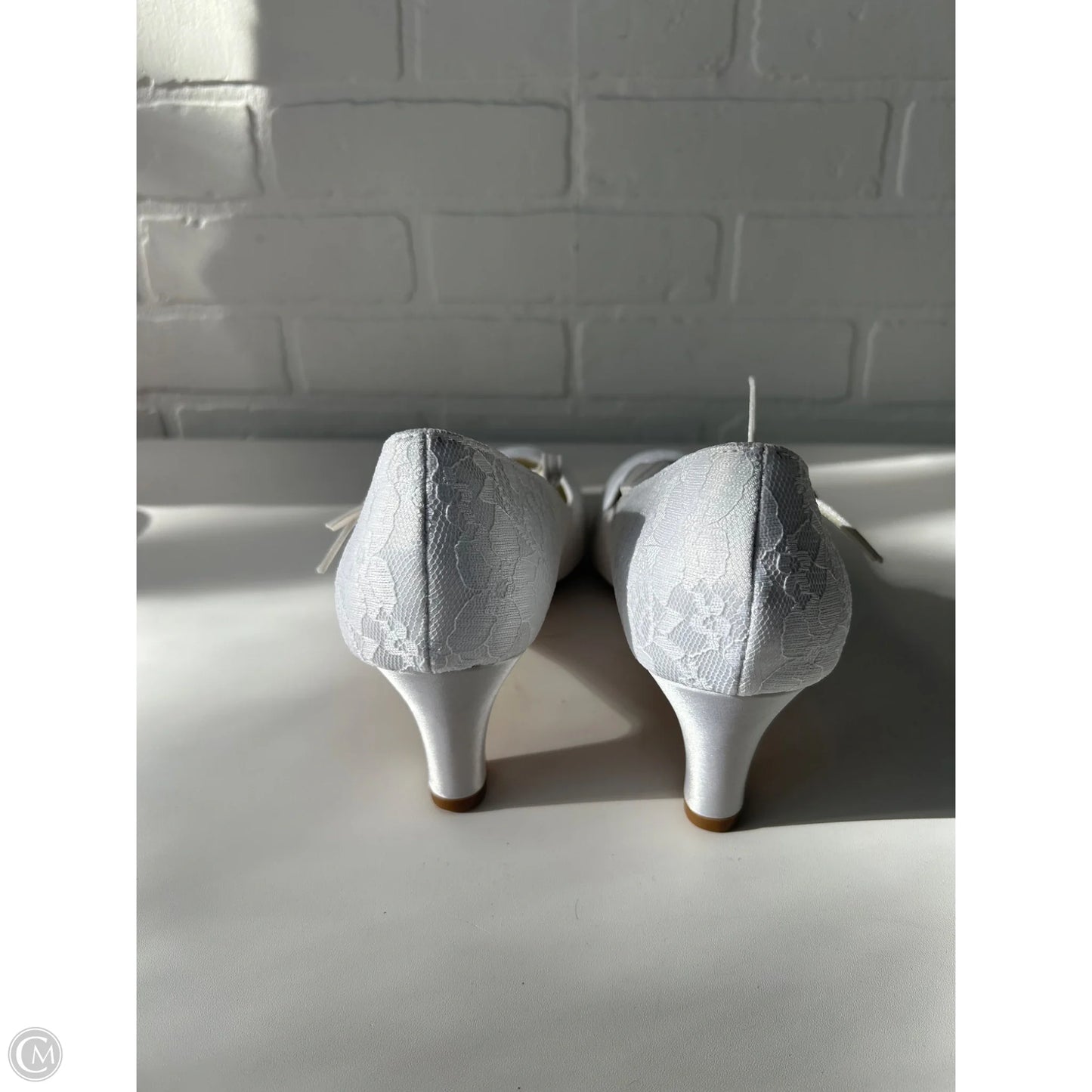 Shoes Heels Block By Clothes Mentor In White, Size: 11.5