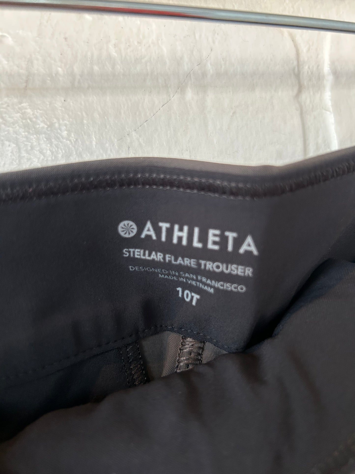 Athletic Pants By Athleta In Grey, Size: 10