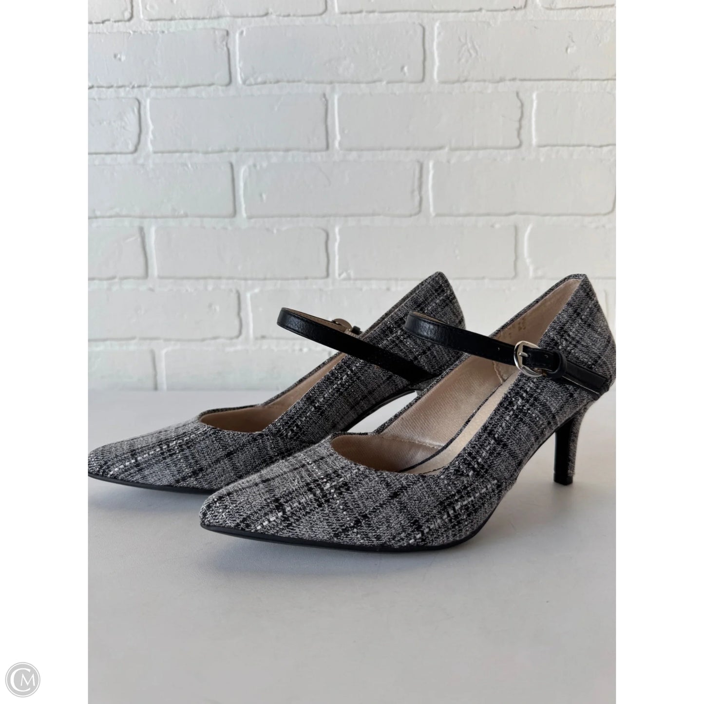 Shoes Heels Kitten By Life Stride In Grey, Size: 6
