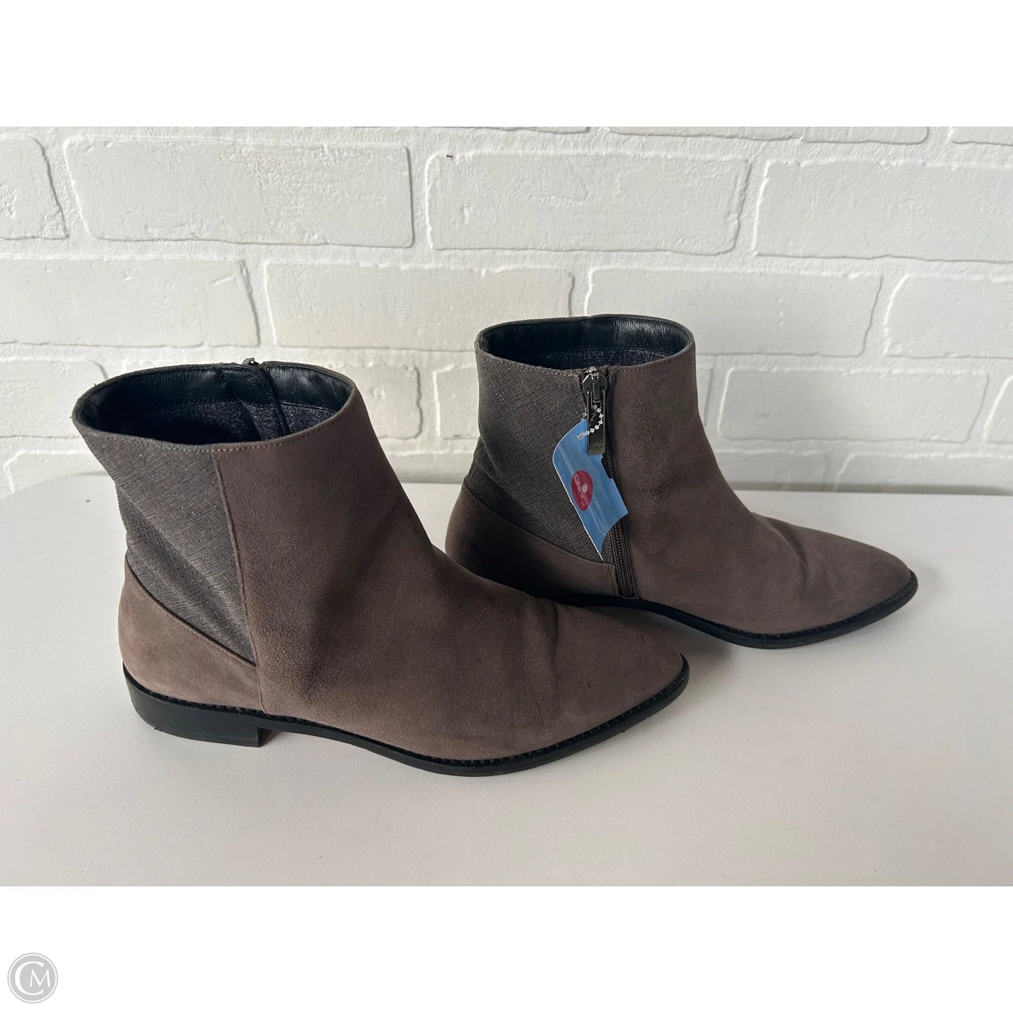 Boots Ankle Flats By Aquatalia In Grey, Size: 7.5