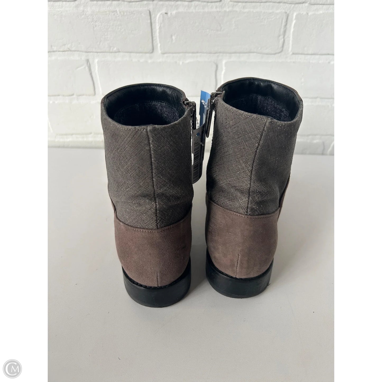 Boots Ankle Flats By Aquatalia In Grey, Size: 7.5