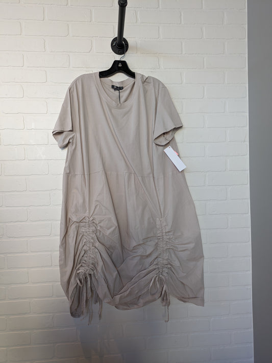 Dress Casual Short By Cmb  Size: Xl