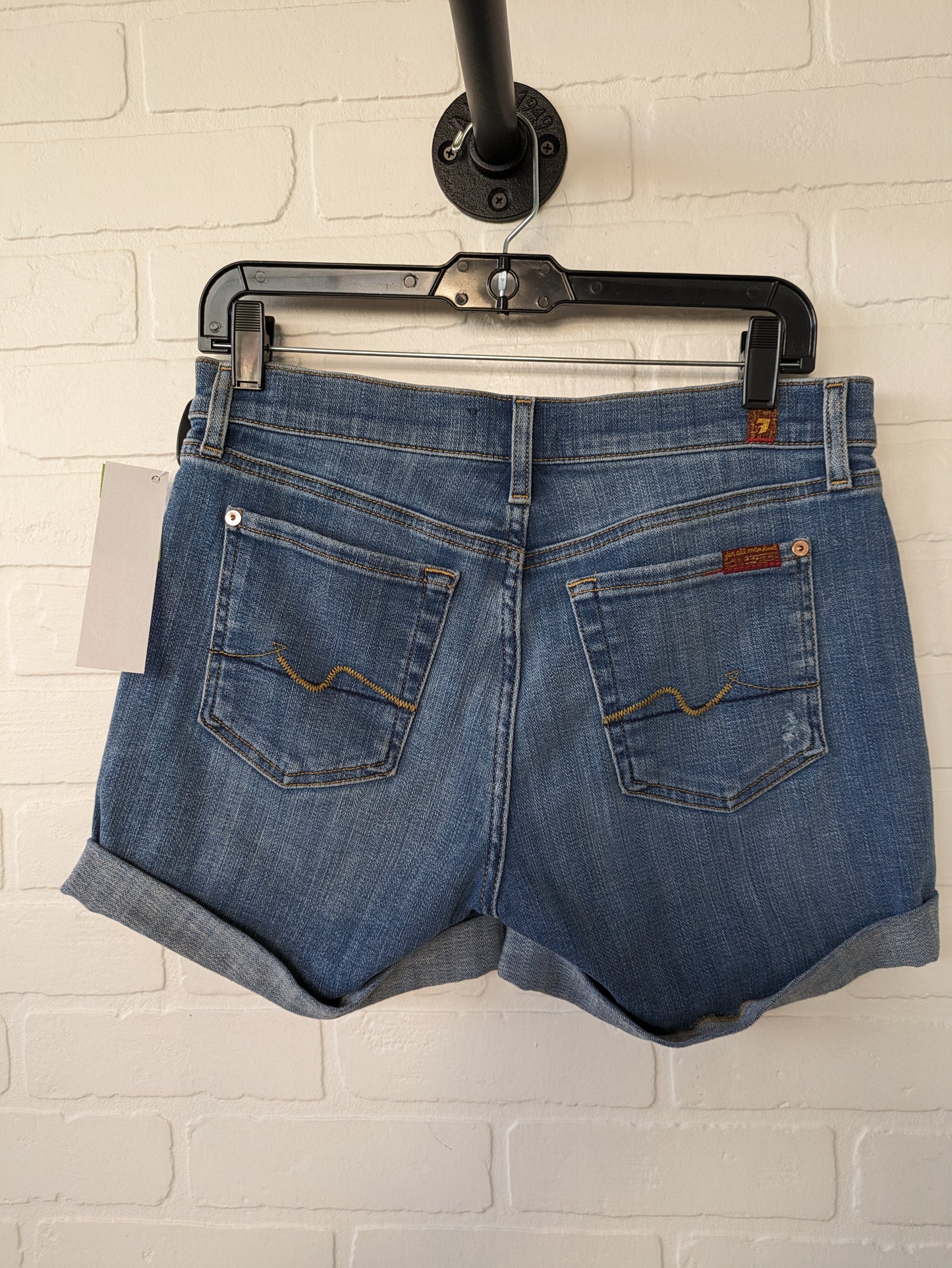 Shorts By 7 For All Mankind  Size: 4