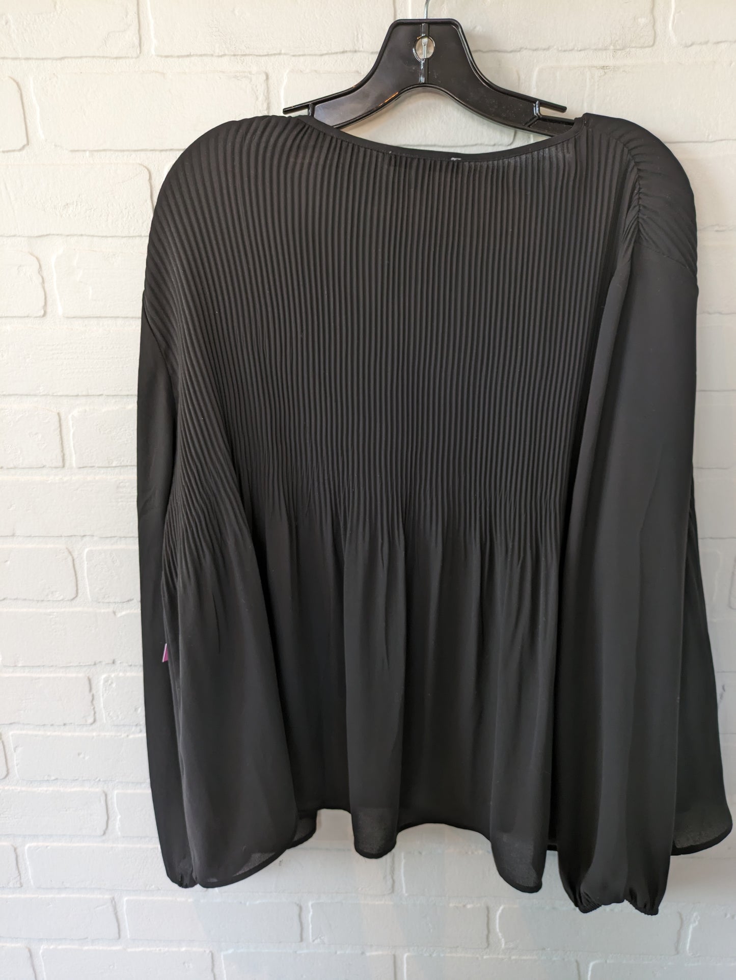 Top Long Sleeve By Daniel Rainn  Size: M