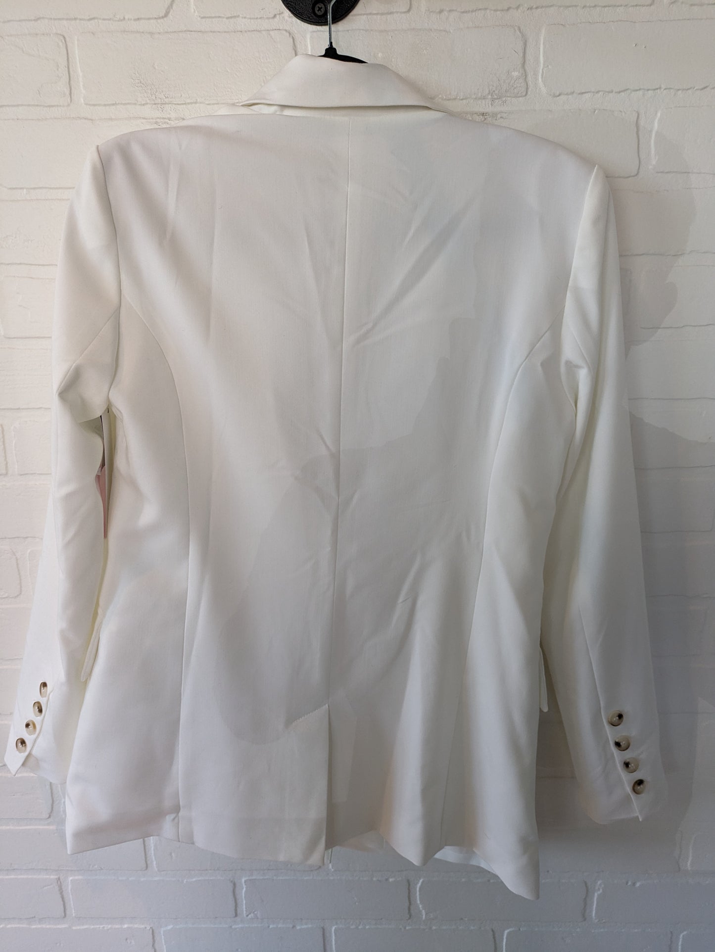 White Blazer Clothes Mentor, Size M