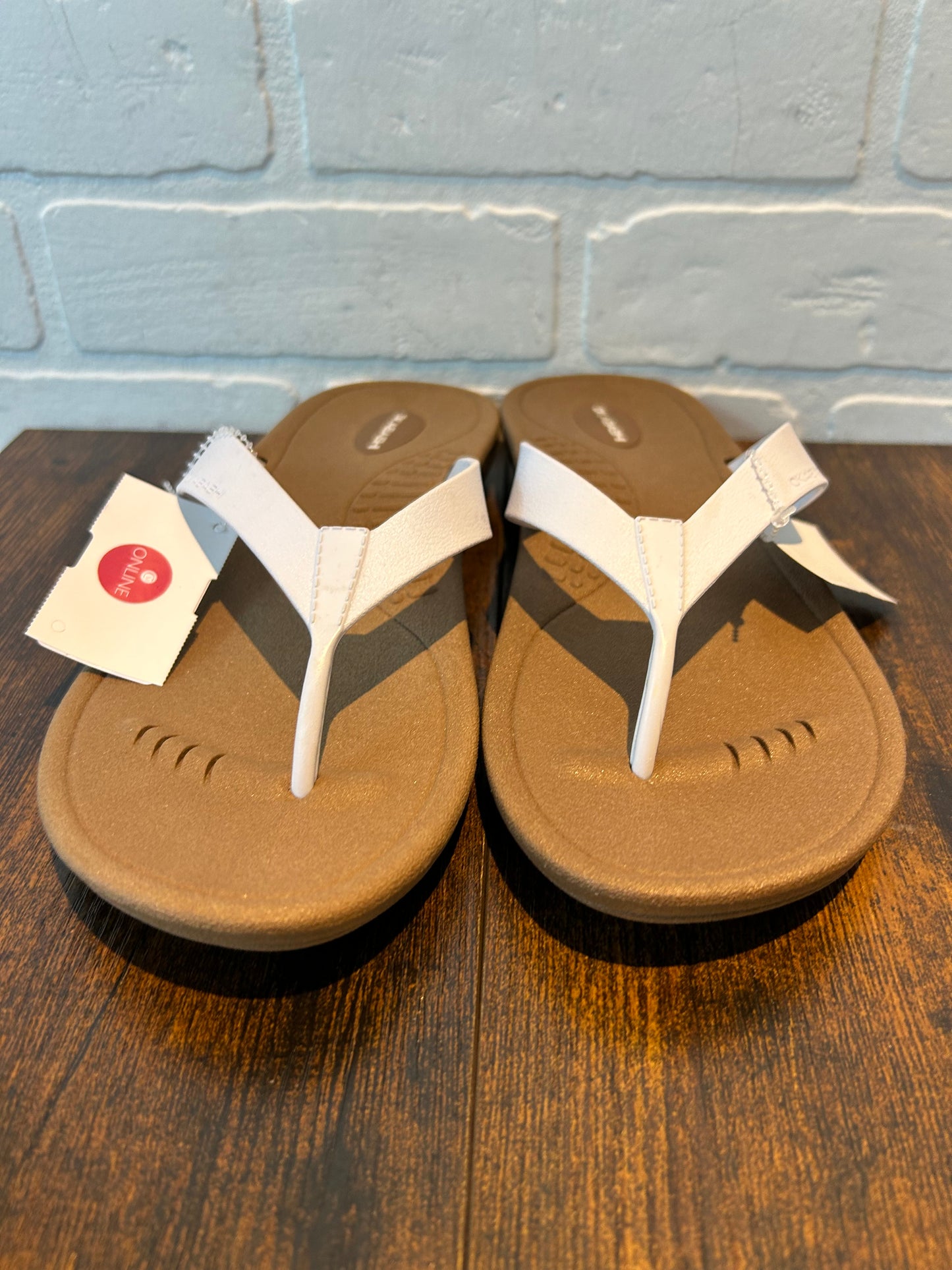 White Sandals Flip Flops Okabashi, Size 9