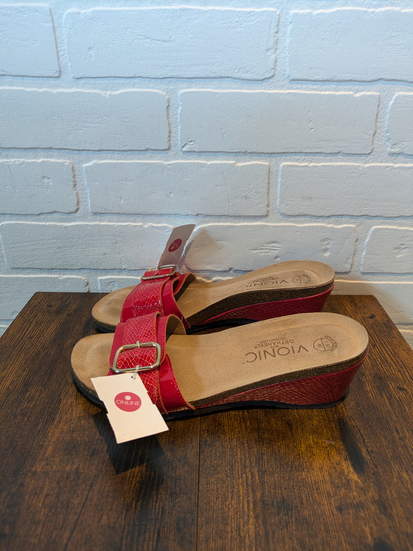 Red Sandals Heels Wedge Vionic, Size 7