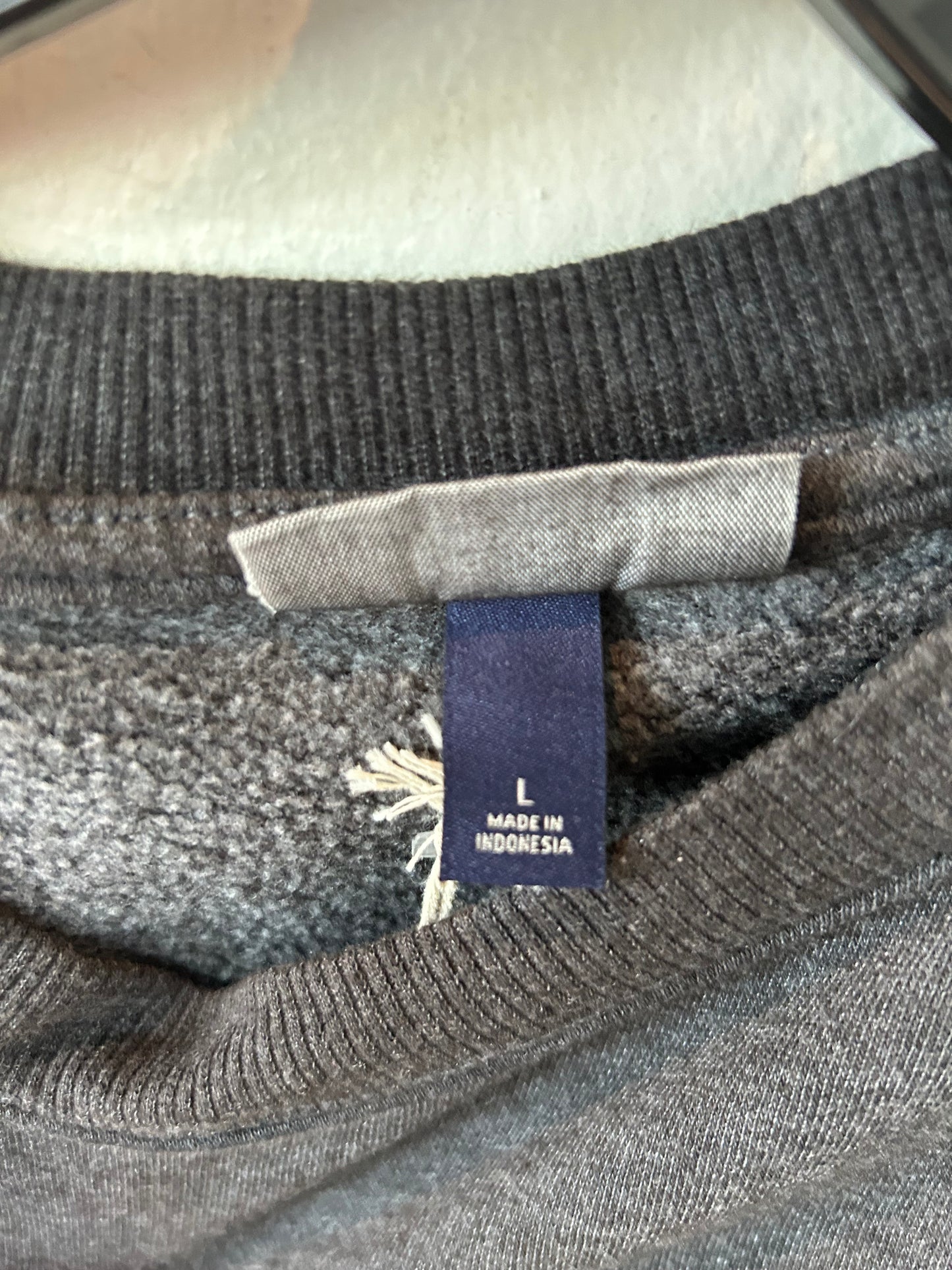 Sweatshirt Crewneck By Universal Thread In Grey, Size: L