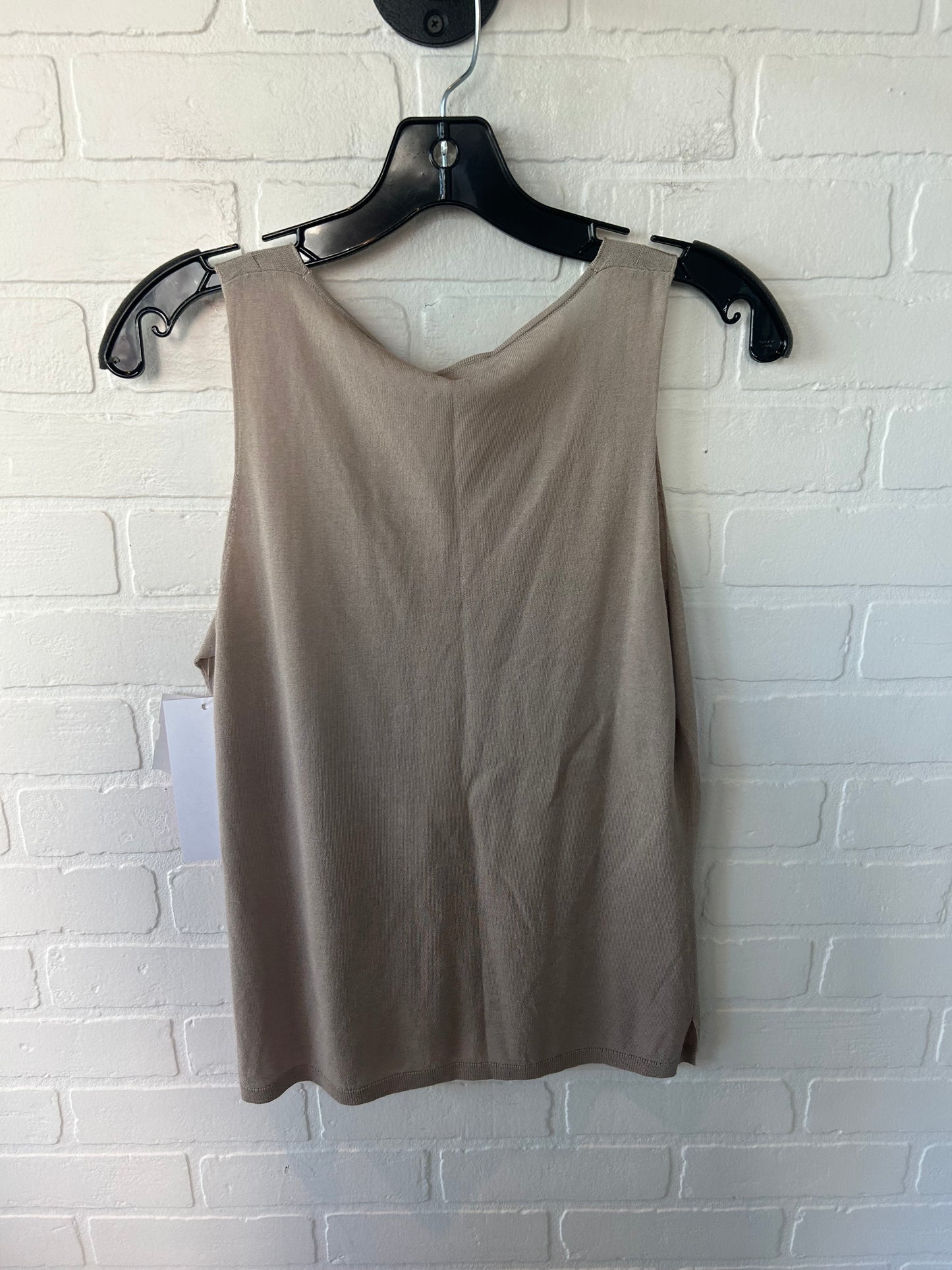 Top Sleeveless By Cmc In Tan, Size: M