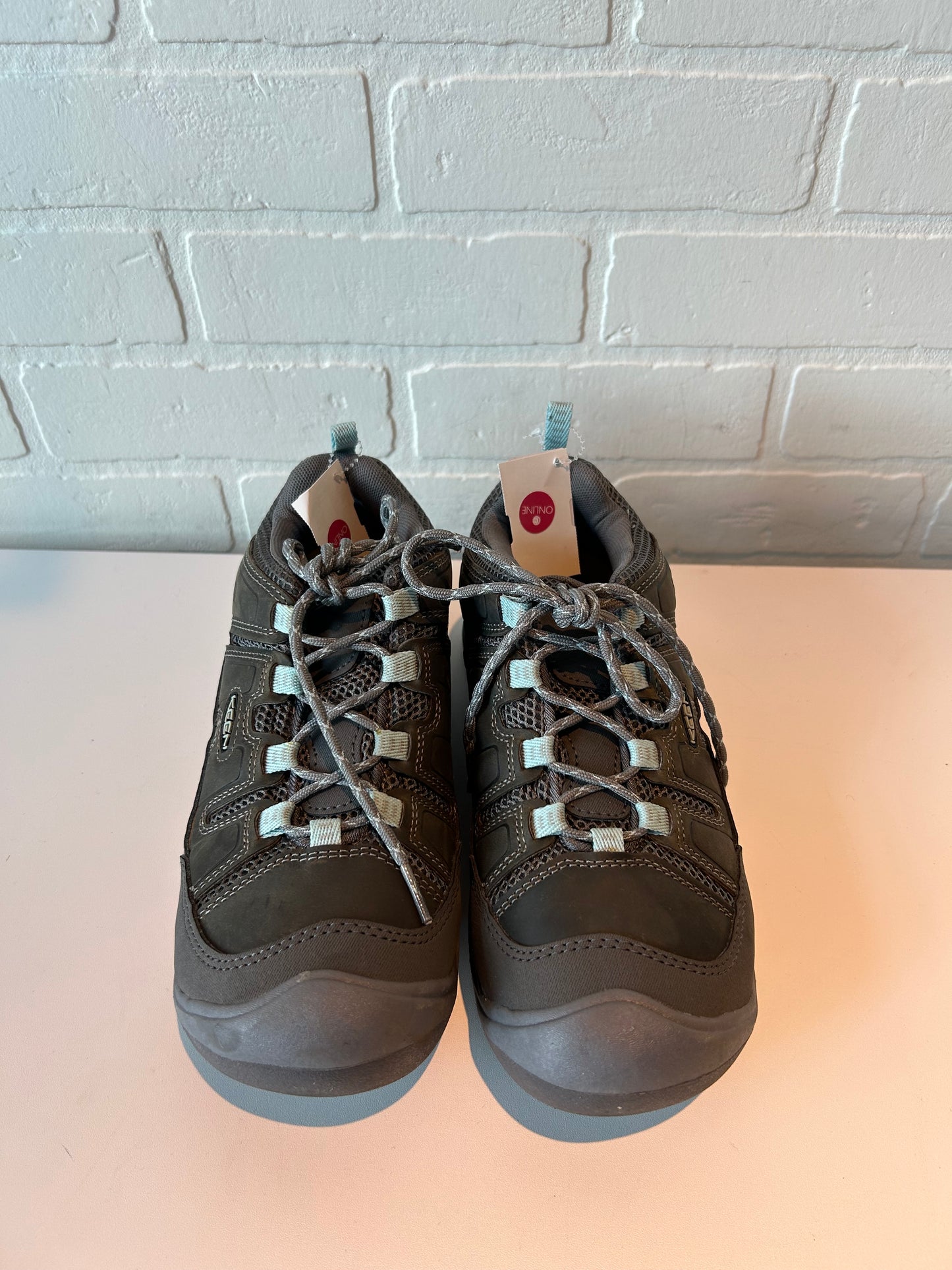 Shoes Hiking By Keen In Grey, Size: 8.5