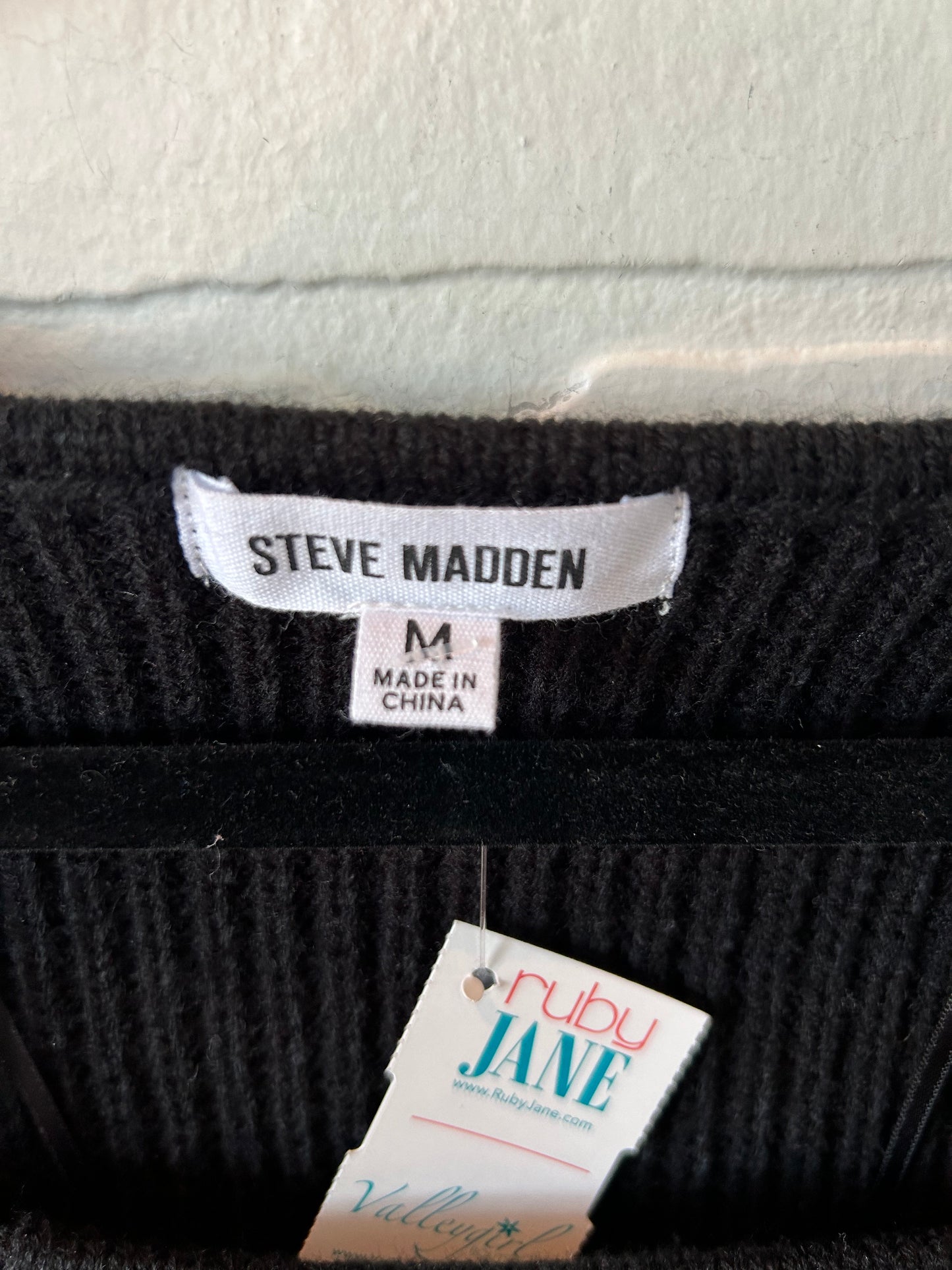 Sweater By Steve Madden In Black, Size: Onesize