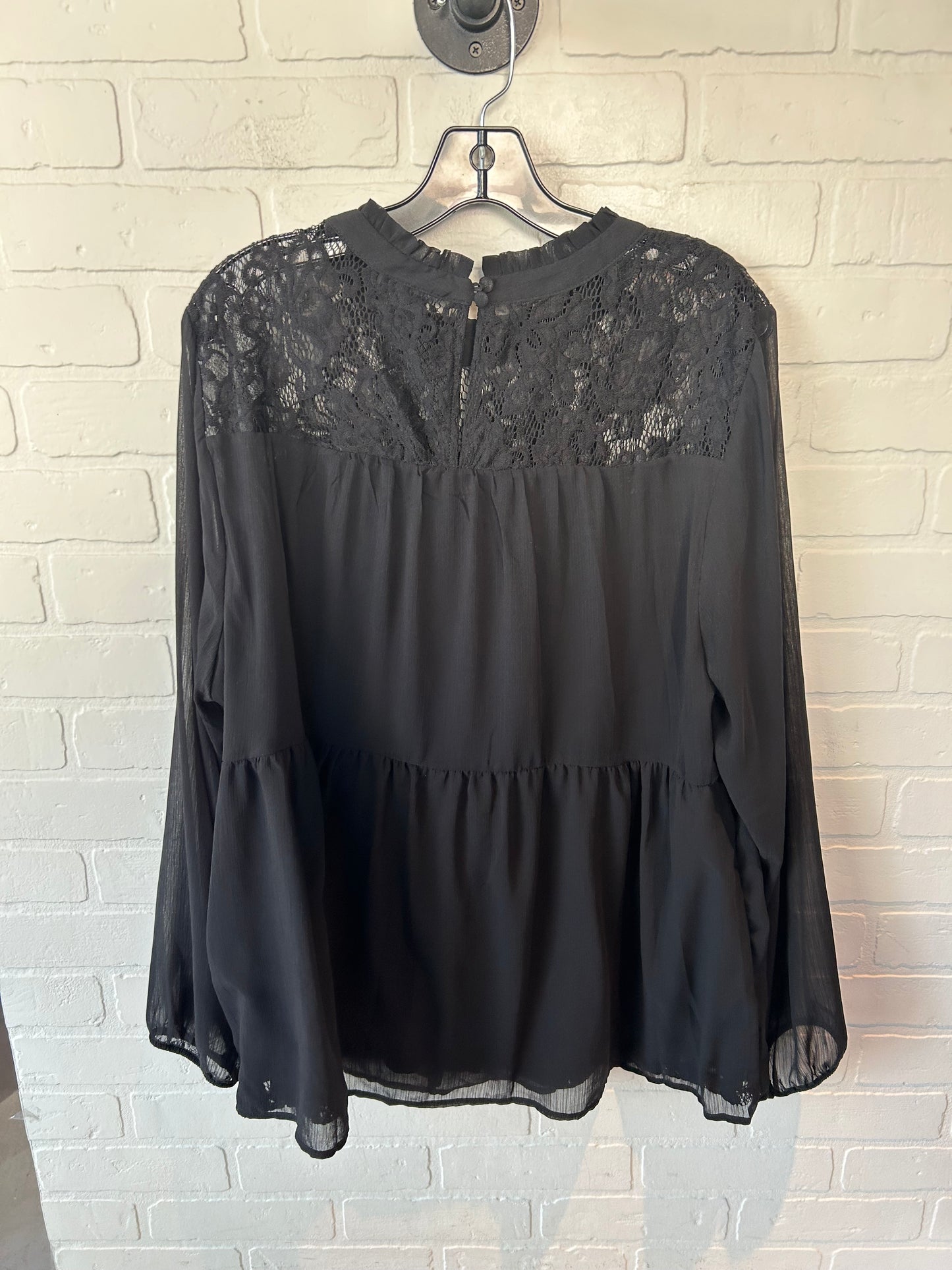 Top Long Sleeve By Torrid In Black, Size: 2x