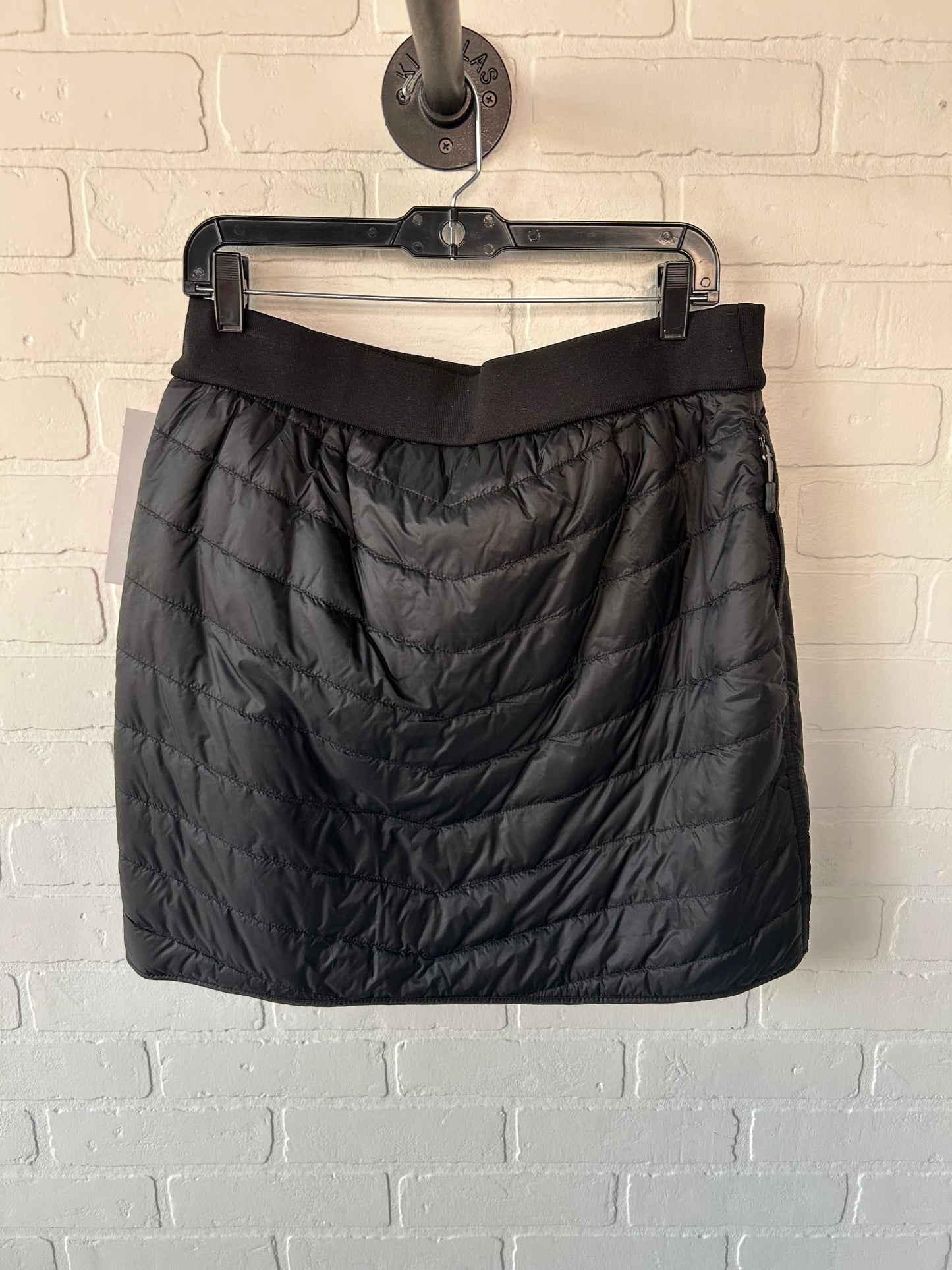 Skirt Mini & Short By Clothes Mentor In Black, Size: 8