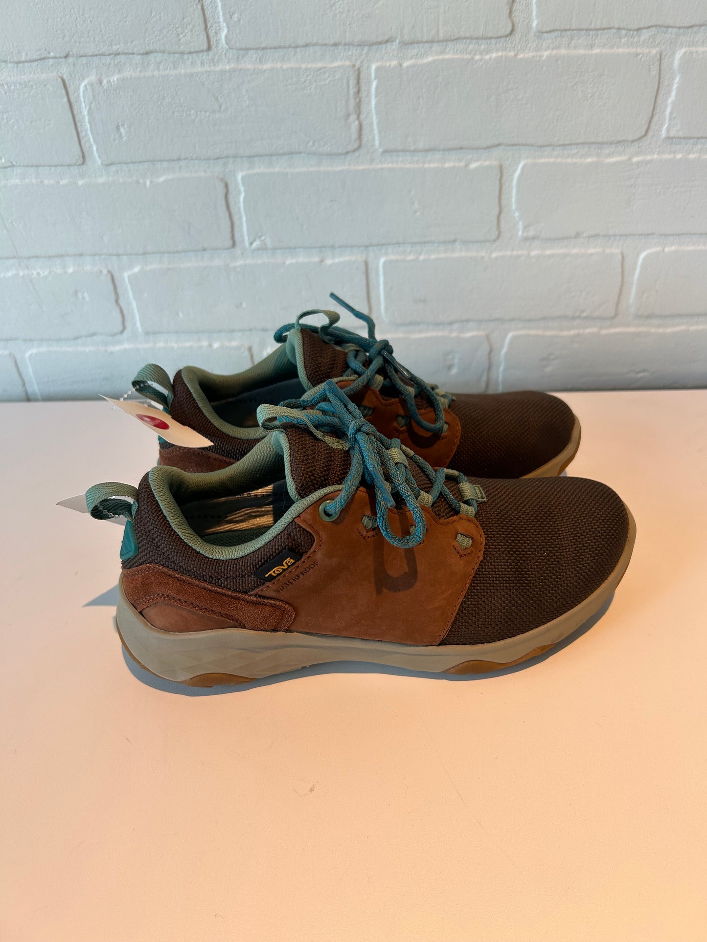 Shoes Hiking By Teva In Brown, Size: 8