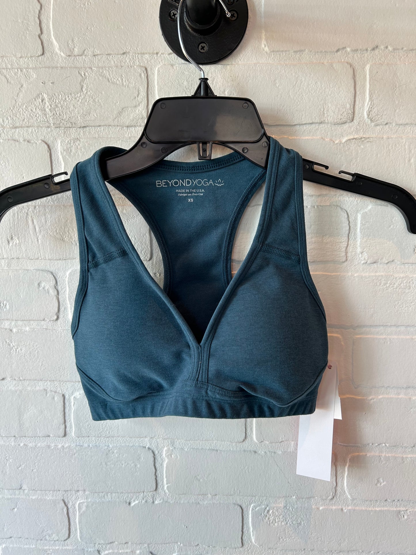 Athletic Bra By Beyond Yoga In Blue, Size: Xs