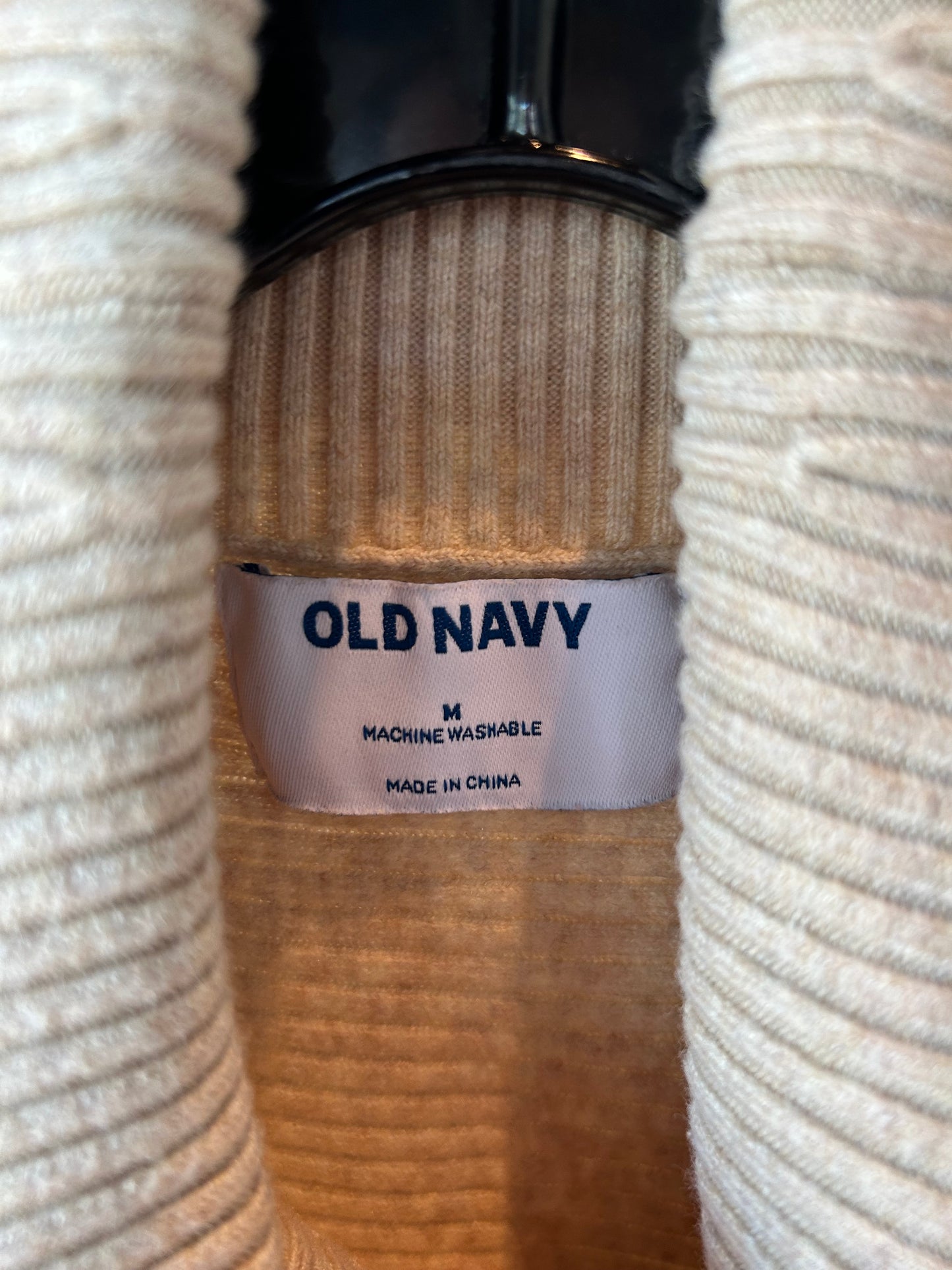 Top Long Sleeve By Old Navy In Beige, Size: M