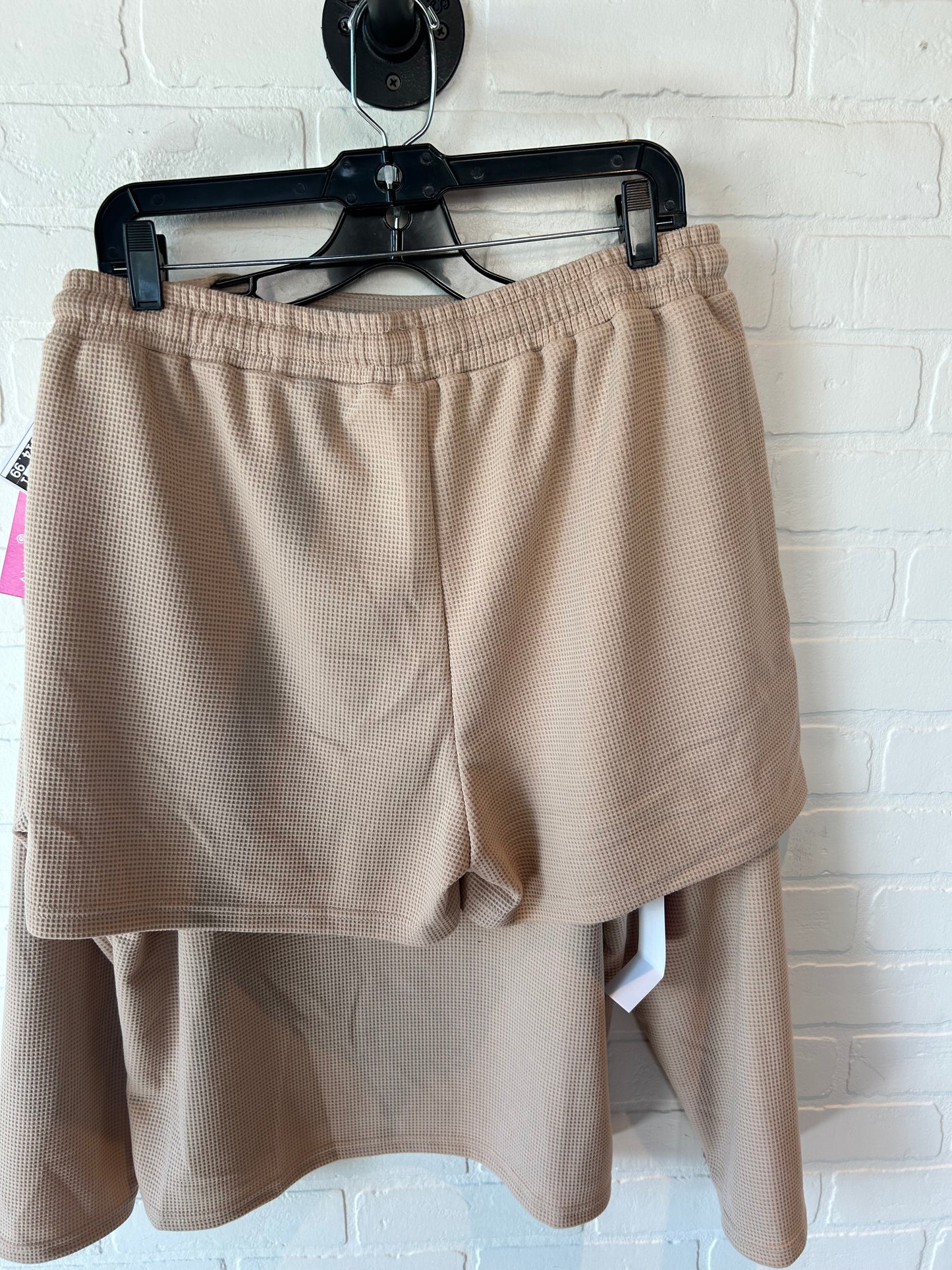 Shorts Set By Clothes Mentor In Tan, Size: Xl