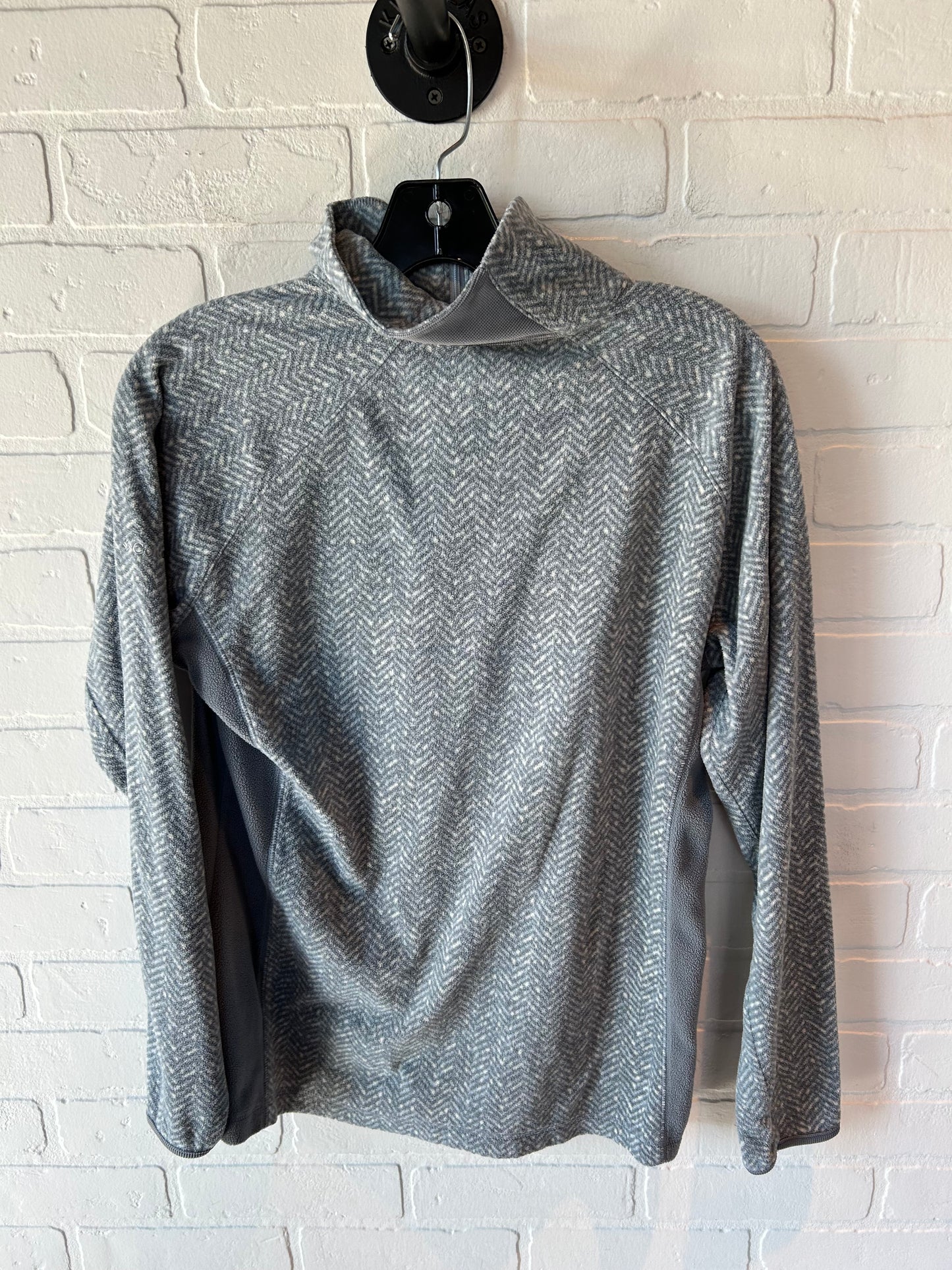 Top Long Sleeve By Columbia In Grey, Size: L