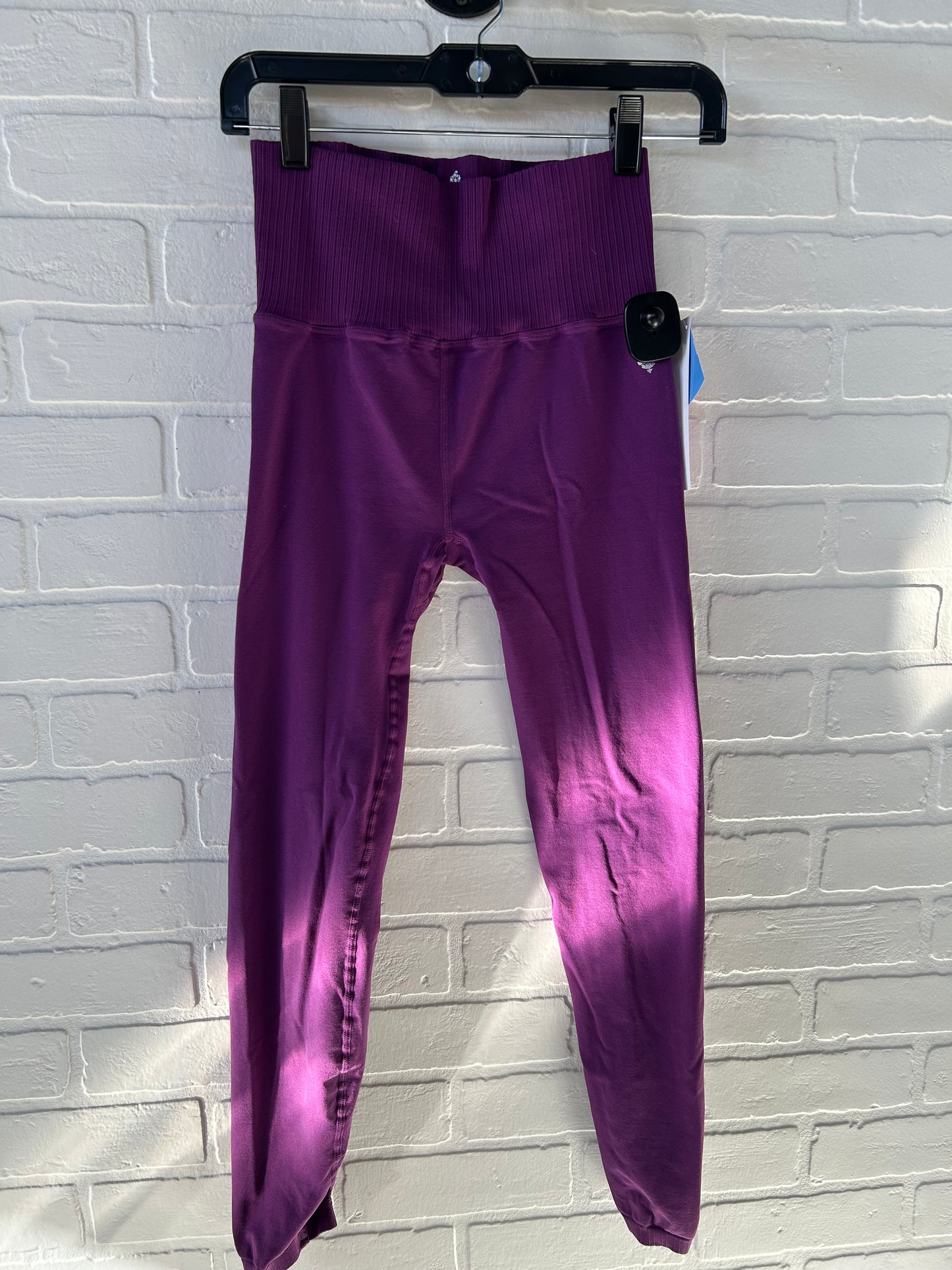 Athletic Leggings By Free People In Purple, Size: 8