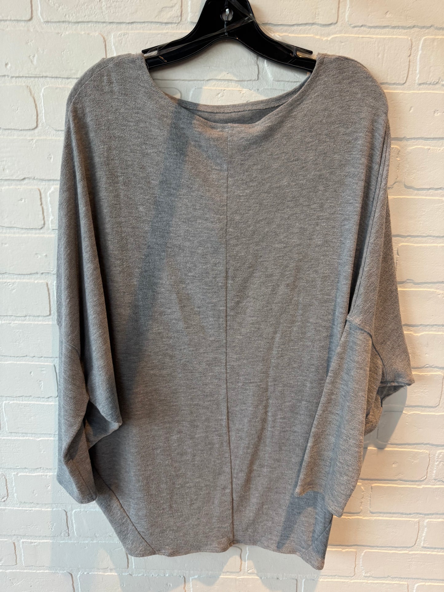 Top Long Sleeve By Jolie In Grey, Size: L