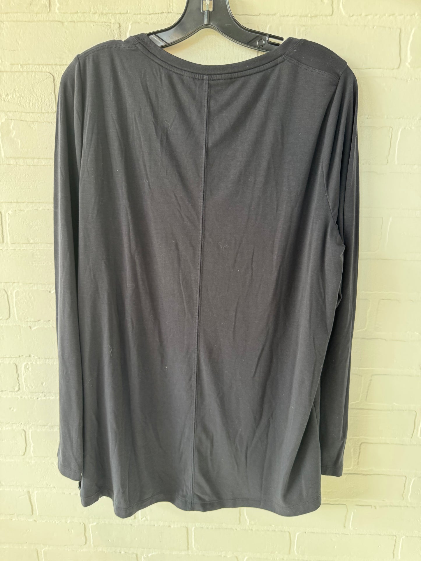 Athletic Top Long Sleeve Crewneck By Athleta In Black, Size: L