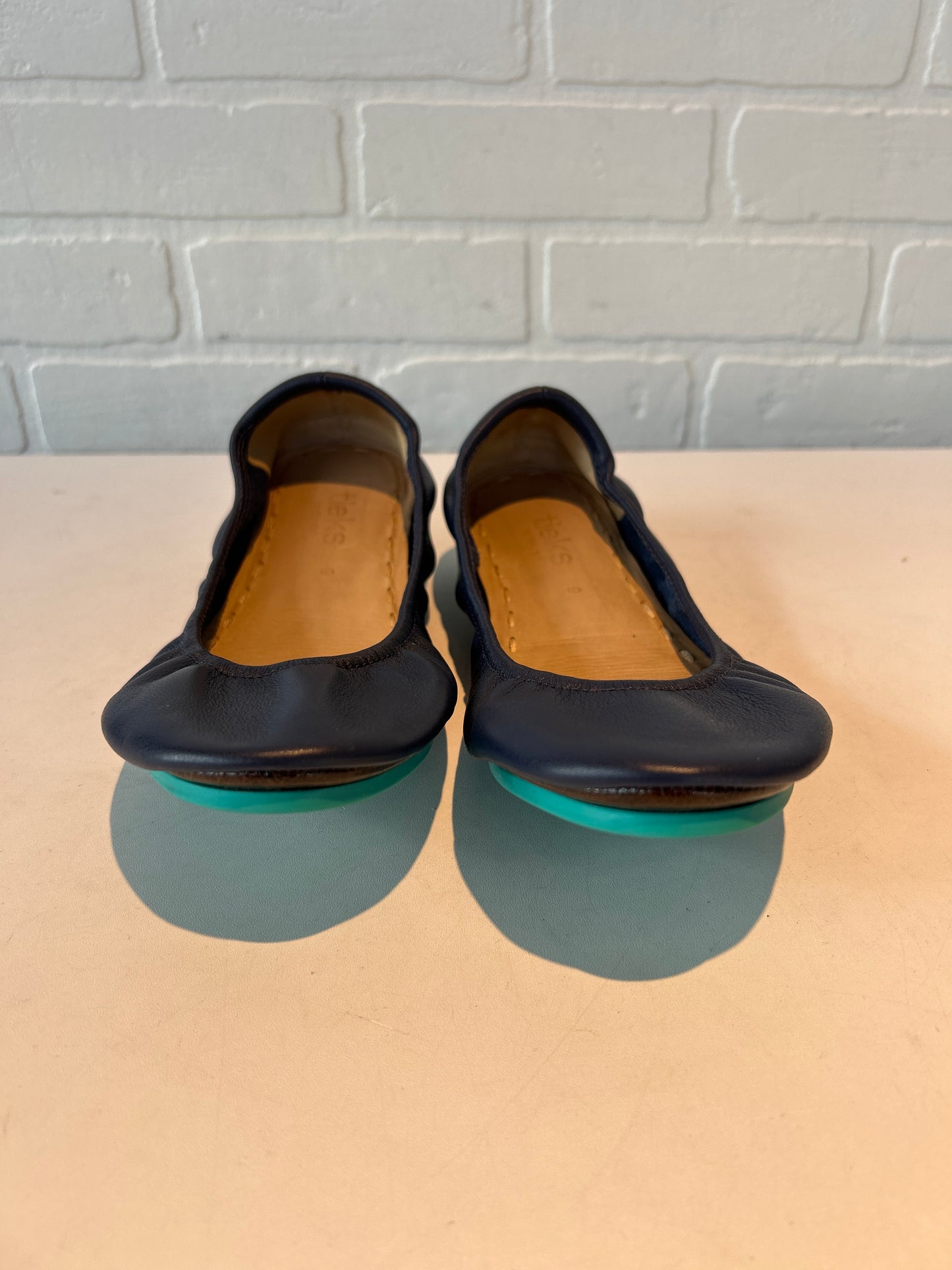 Shoes Flats By Tieks In Blue, Size: 9