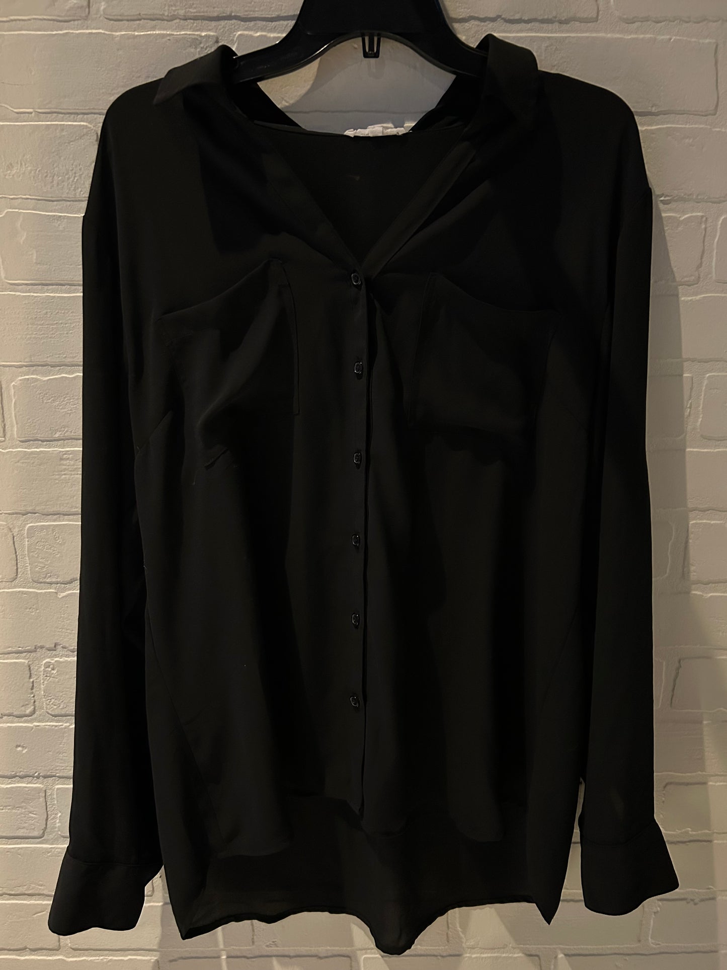 Top Long Sleeve By Maurices In Black, Size: Xxl