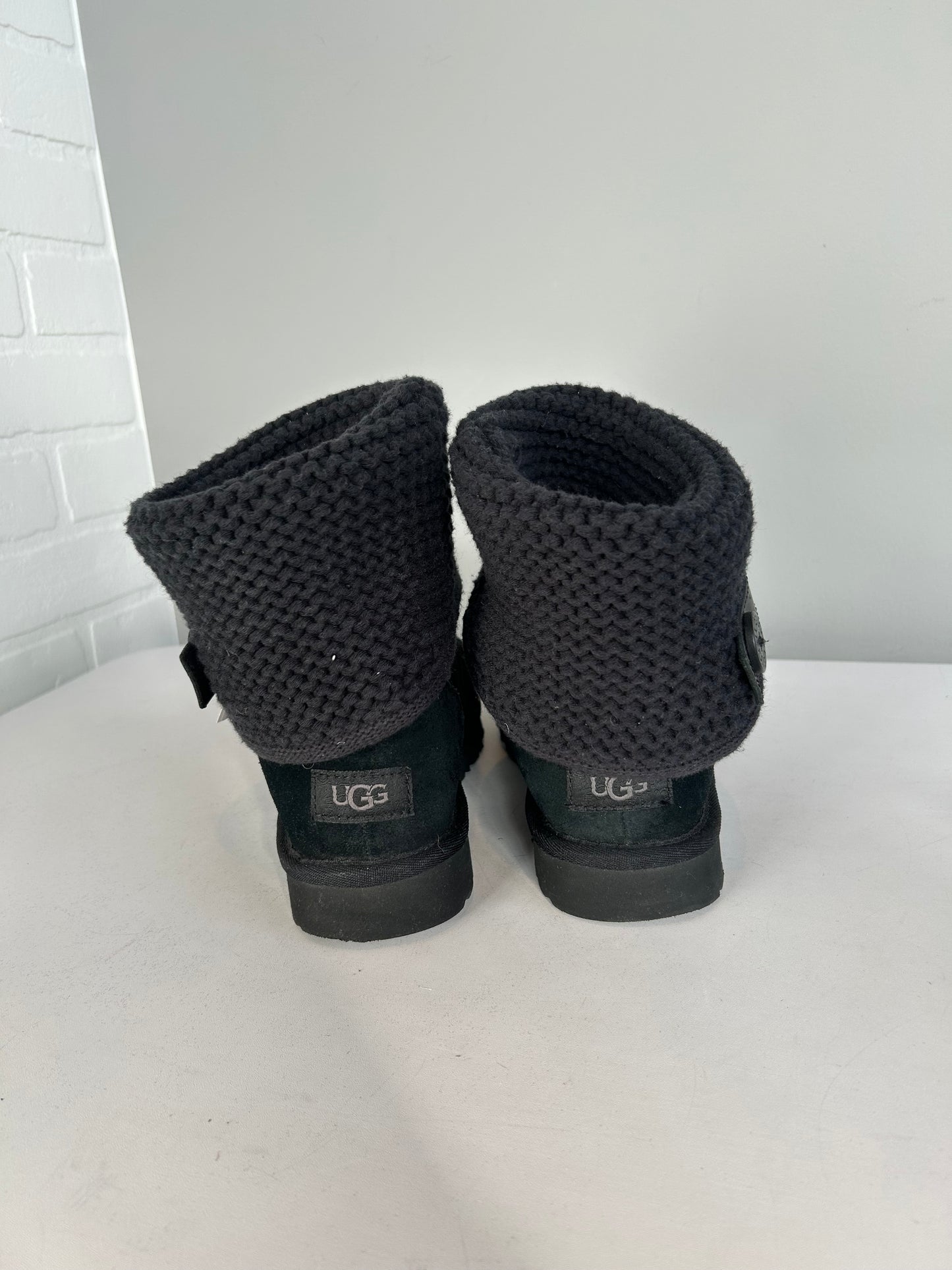 Boots Designer By Ugg In Black, Size: 7