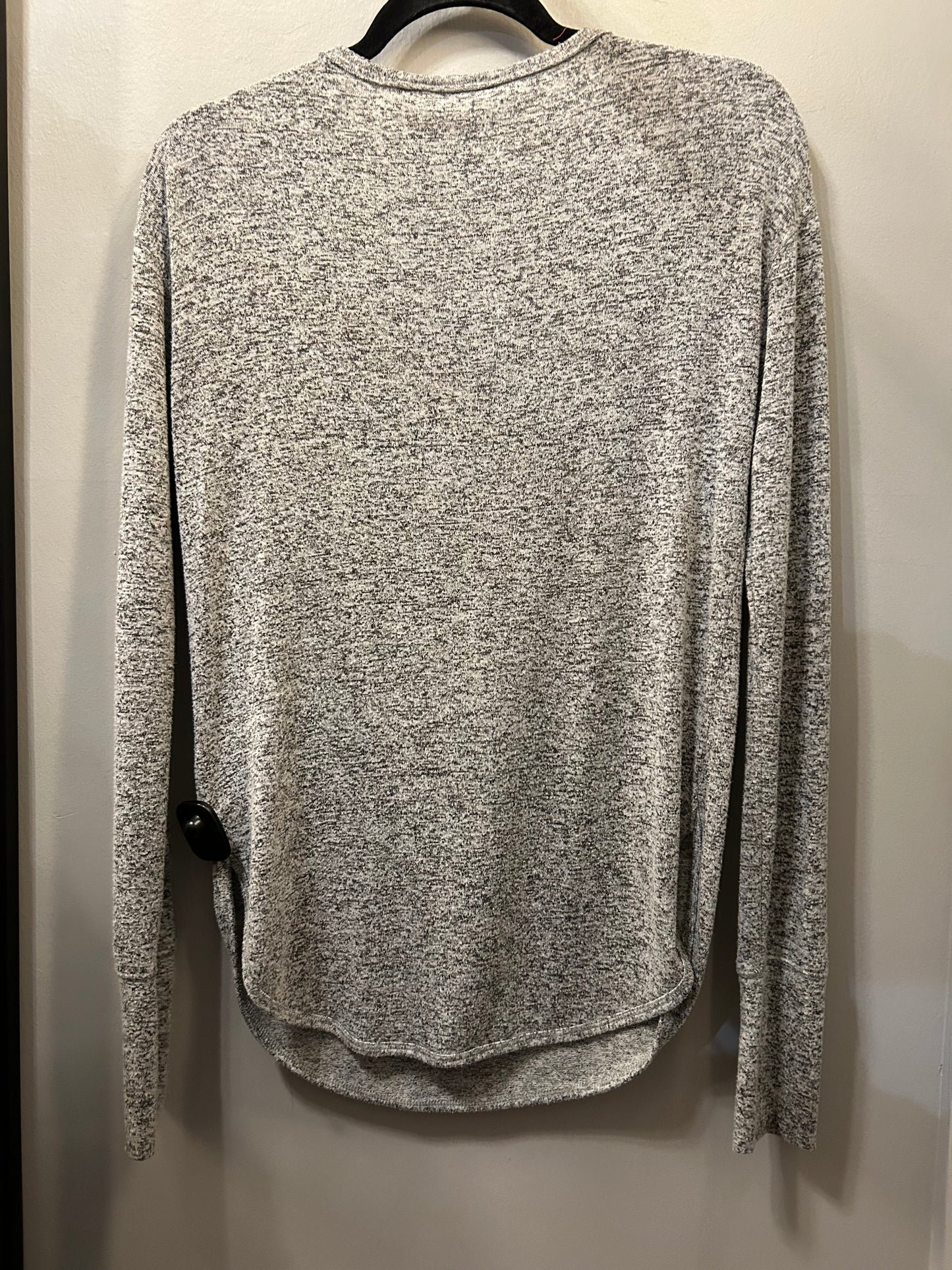 Athletic Top Long Sleeve Crewneck By Athleta In Grey, Size: Xxs