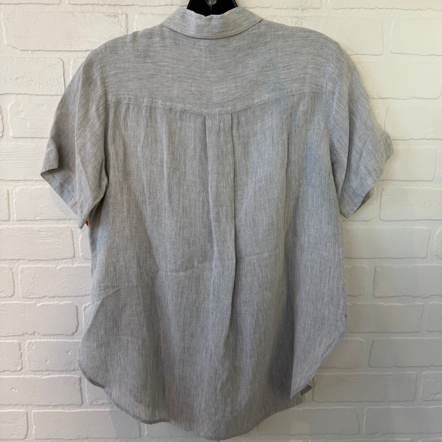 Top Short Sleeve By Theory In Grey, Size: S