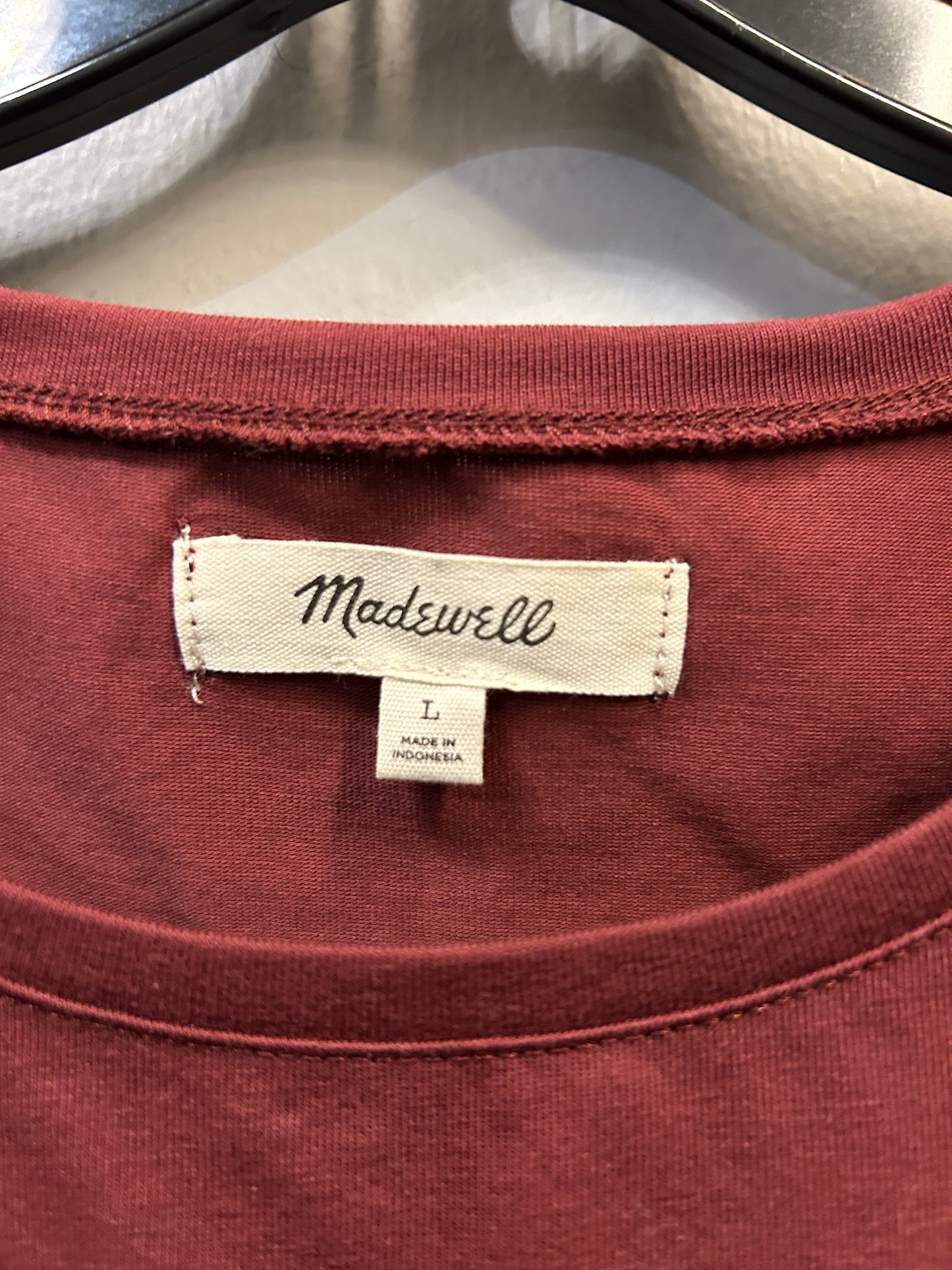 Top Short Sleeve By Madewell In Red, Size: L