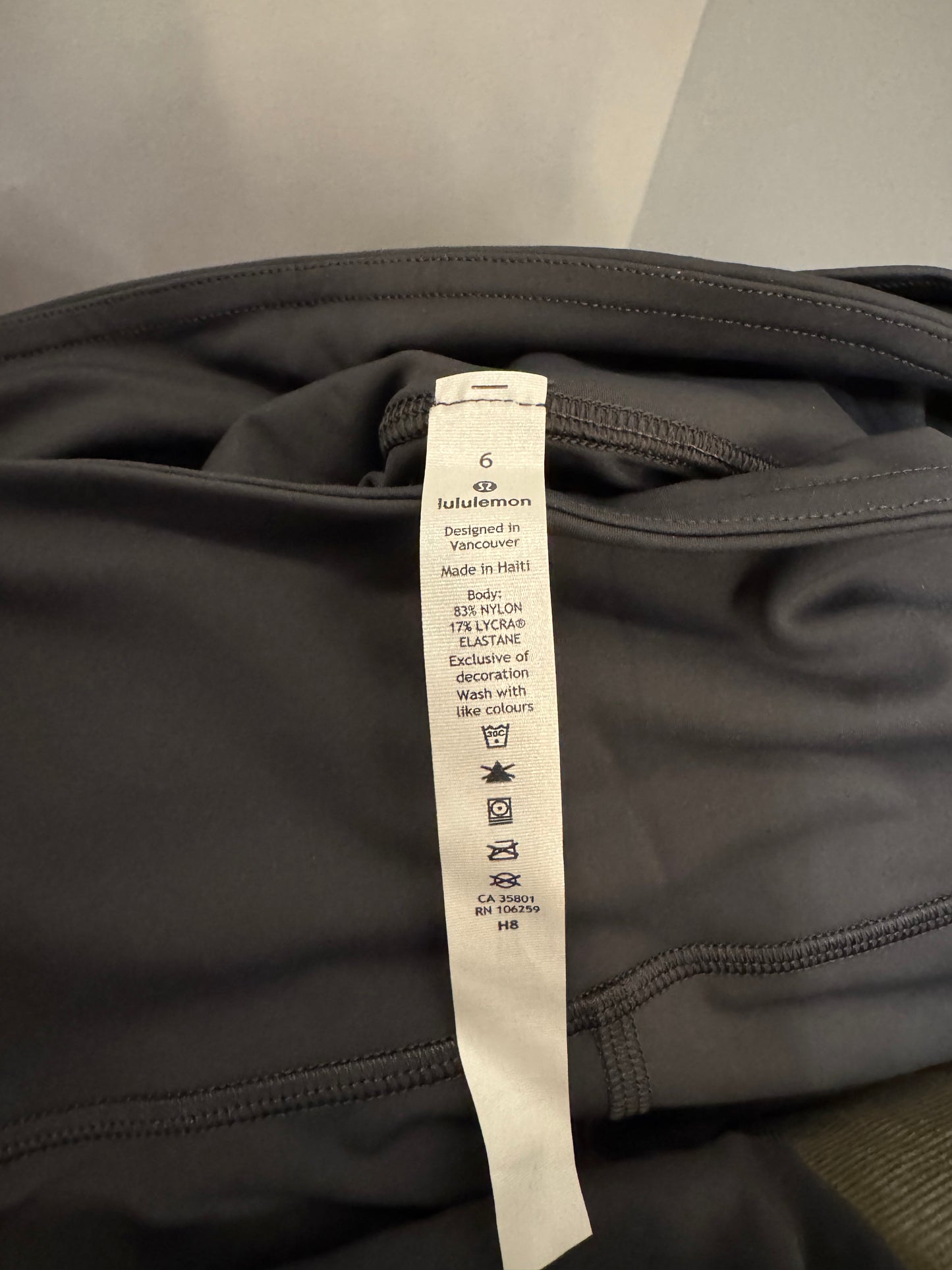 Athletic Leggings By Lululemon In Grey, Size: 6