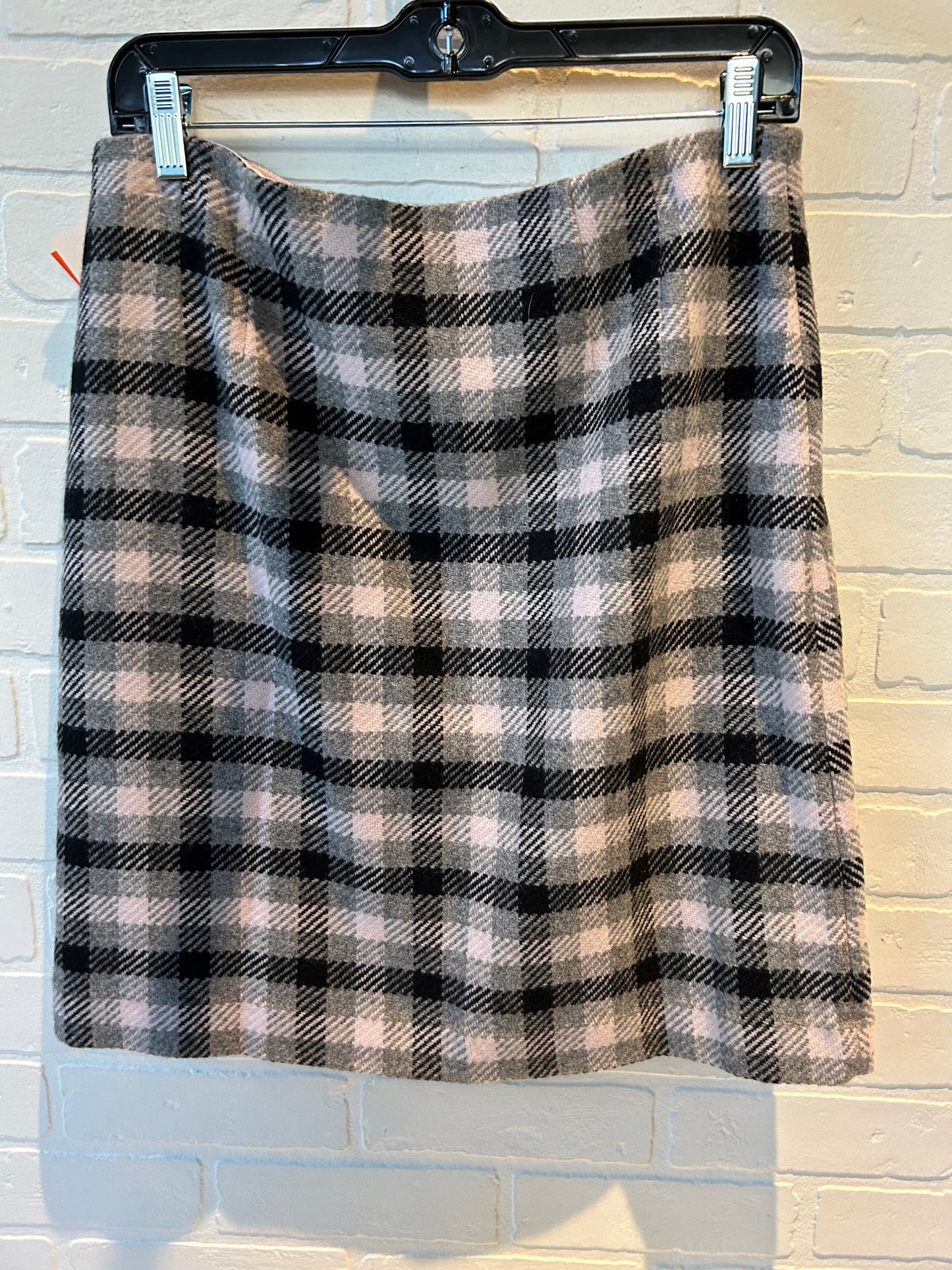 Skirt Mini & Short By Talbots In Grey & Pink, Size: 6