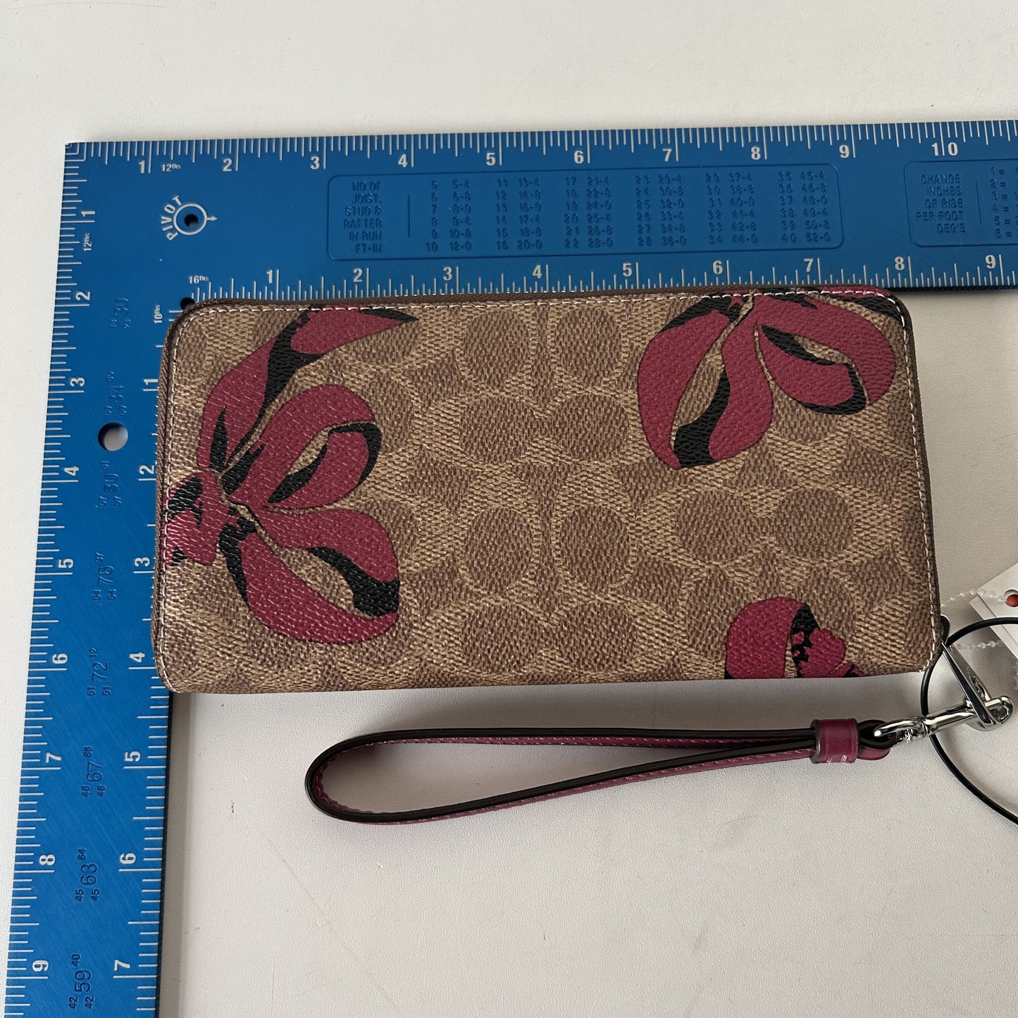 Wallet Designer By Coach  Size: Large