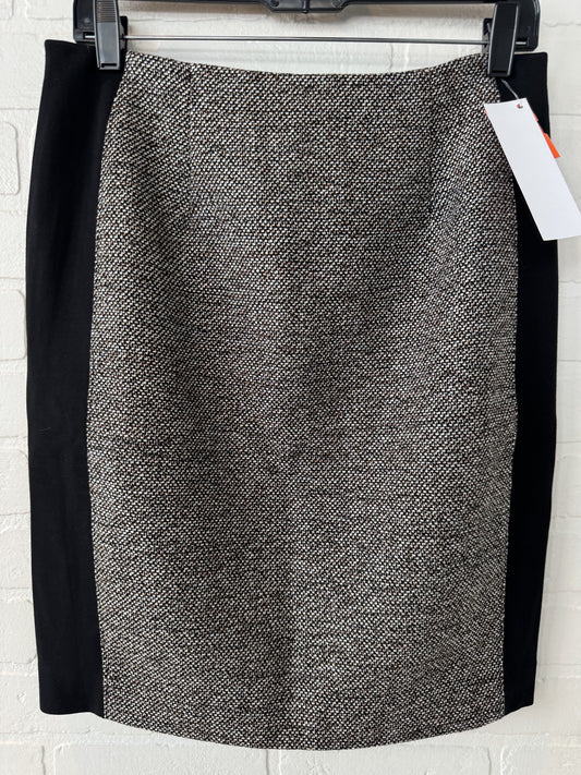 Skirt Mini & Short By White House Black Market  Size: 6