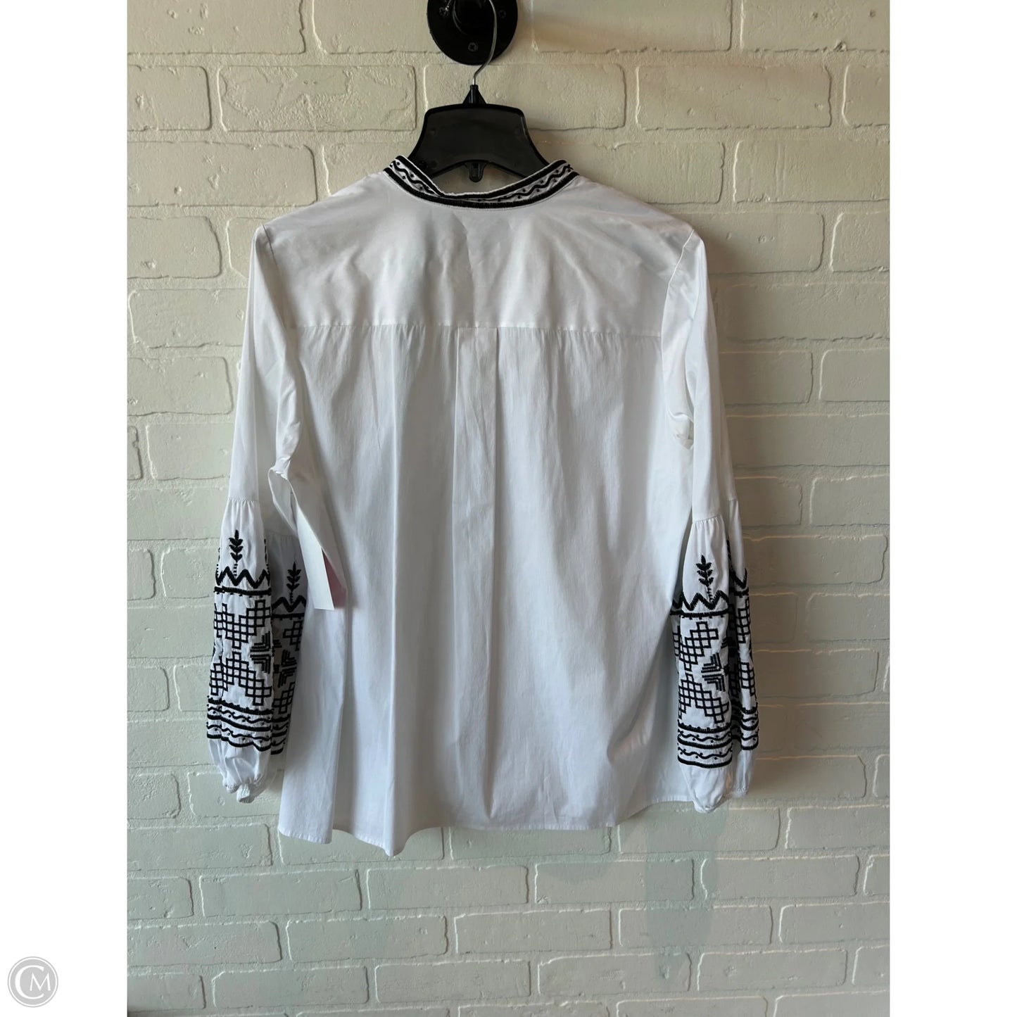 Top Long Sleeve By Chicos In Black & White, Size: M