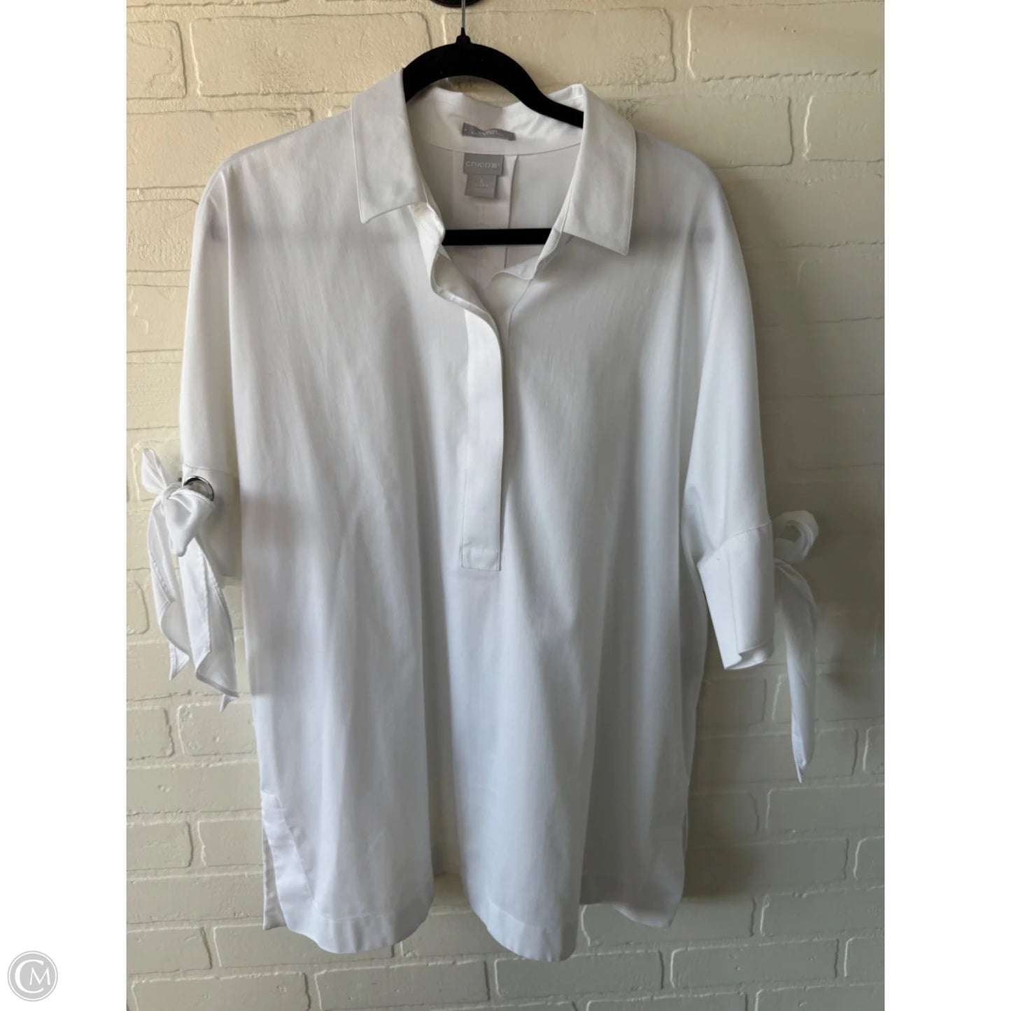 Top Short Sleeve By Chicos In White, Size: Xl